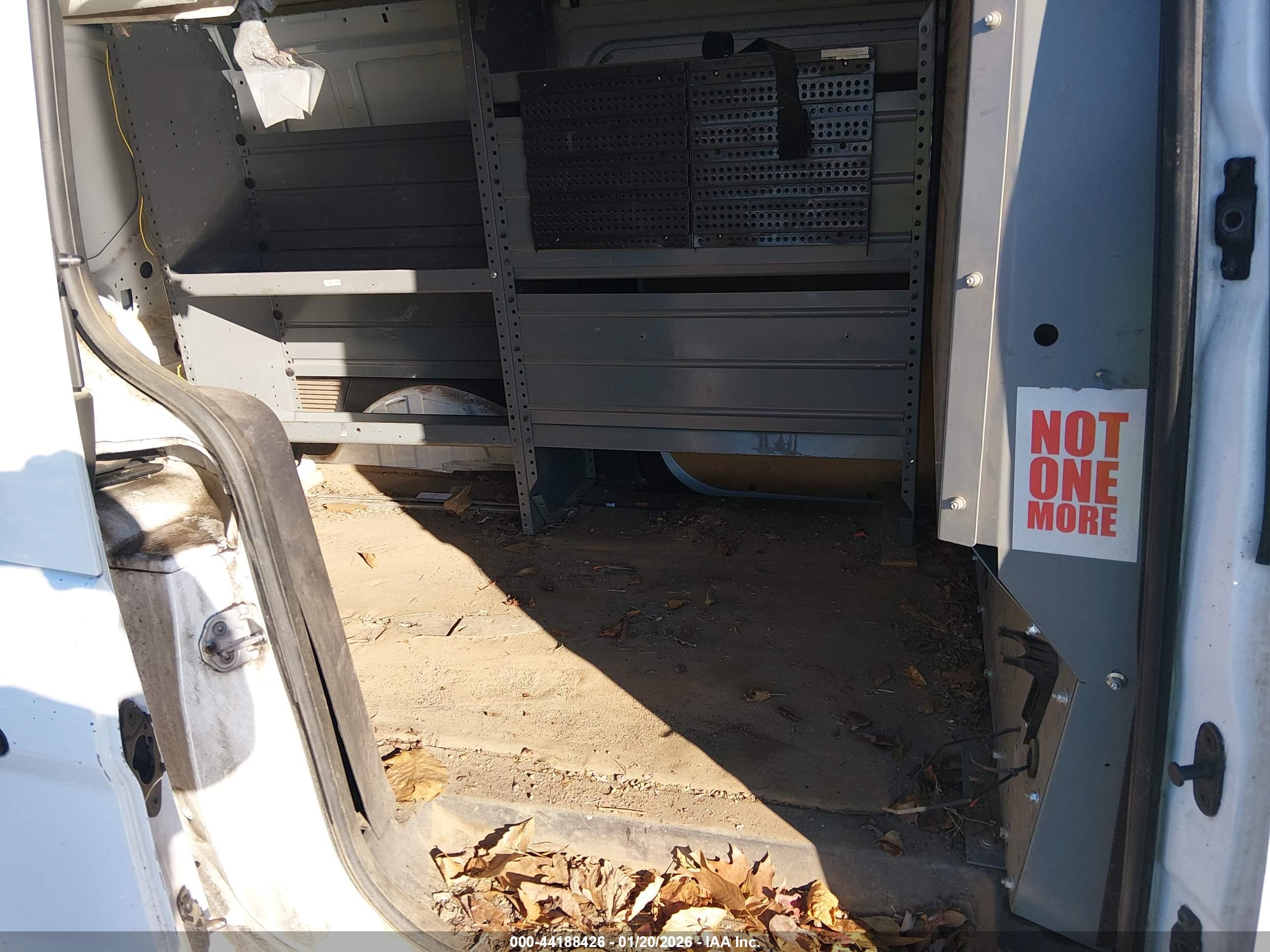 FORD TRANSIT image 8