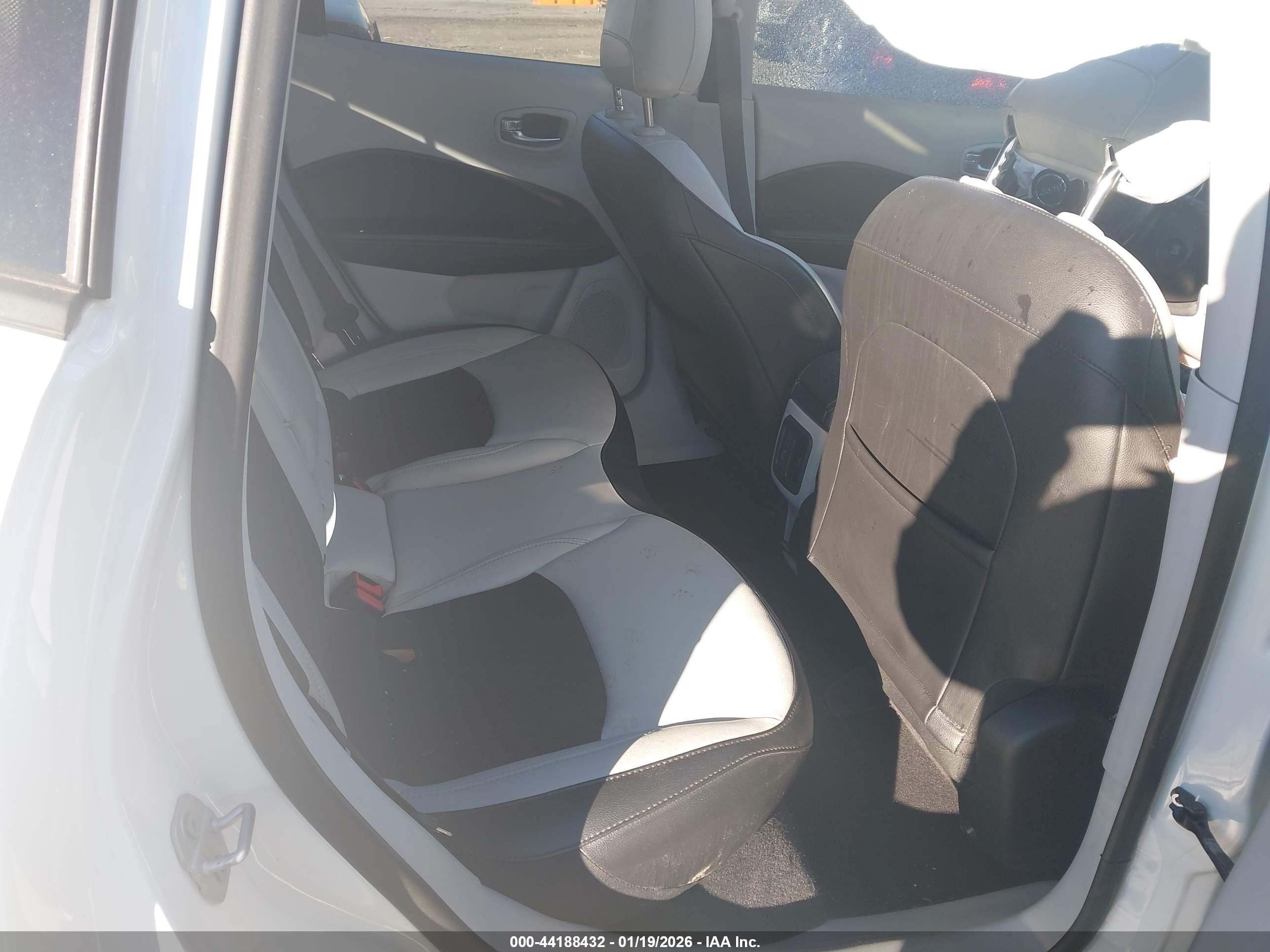JEEP COMPASS image 8