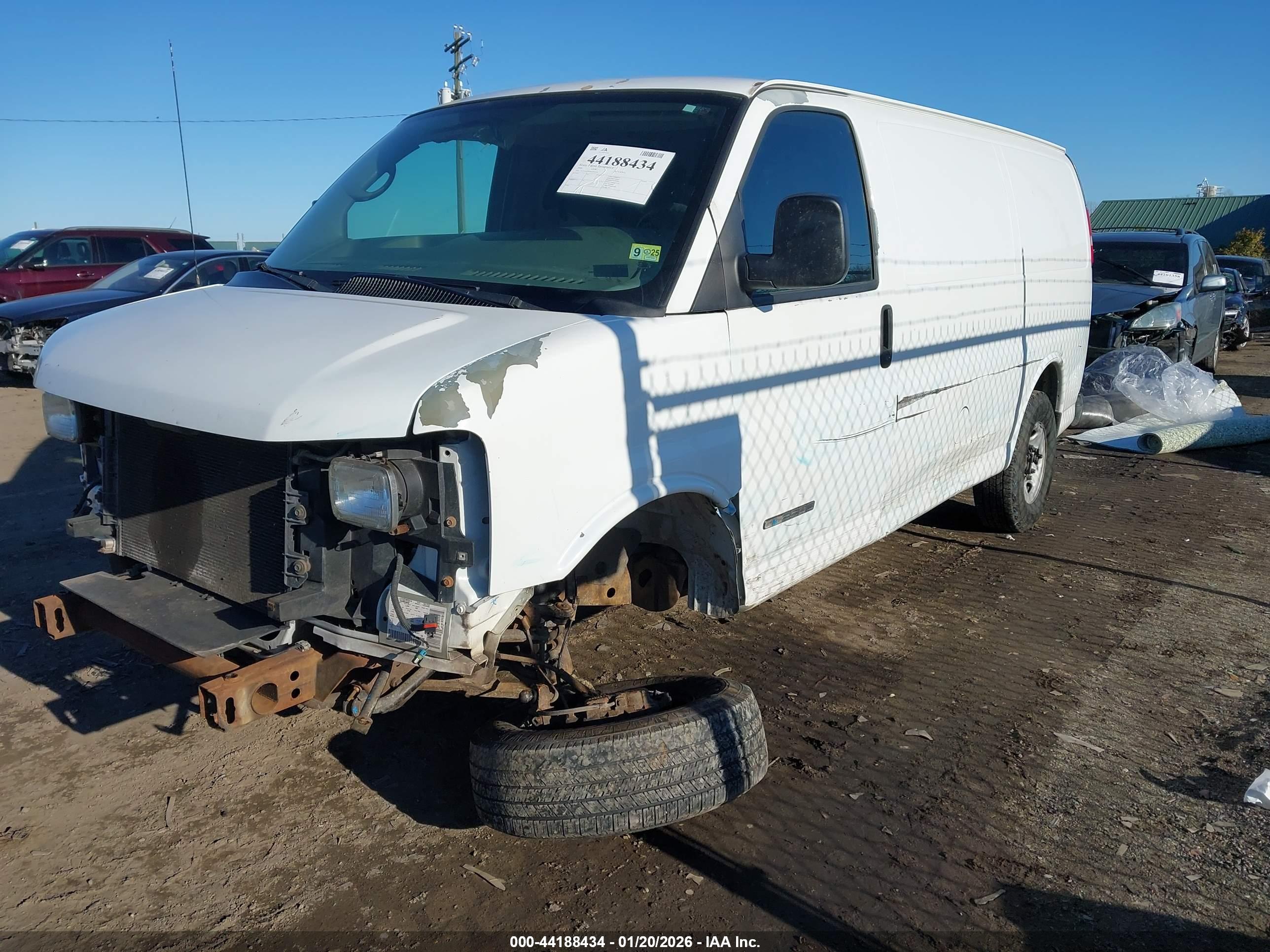 GMC SAVANA image 2