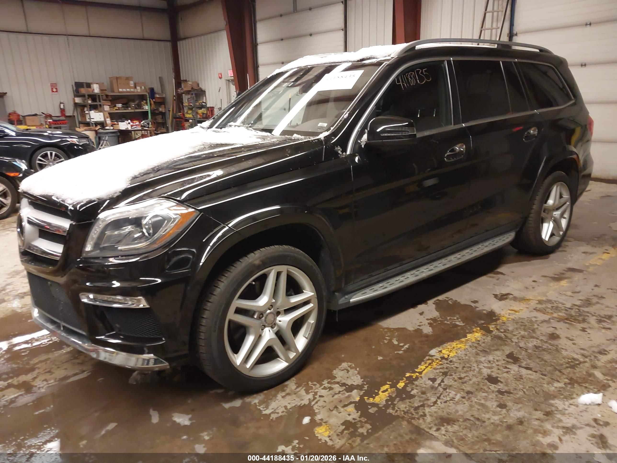 MERCEDES-BENZ GL image 2
