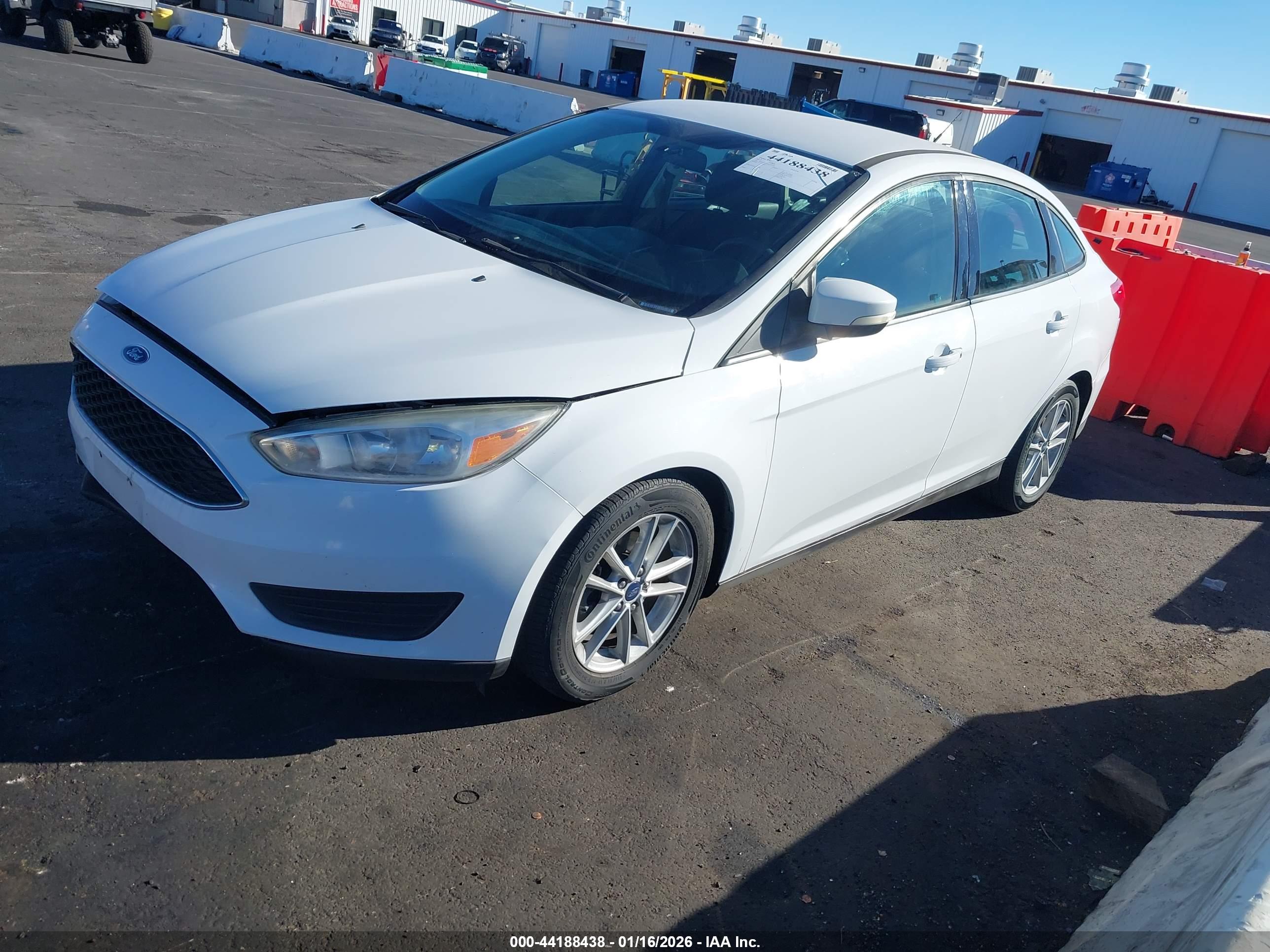 FORD FOCUS image 2