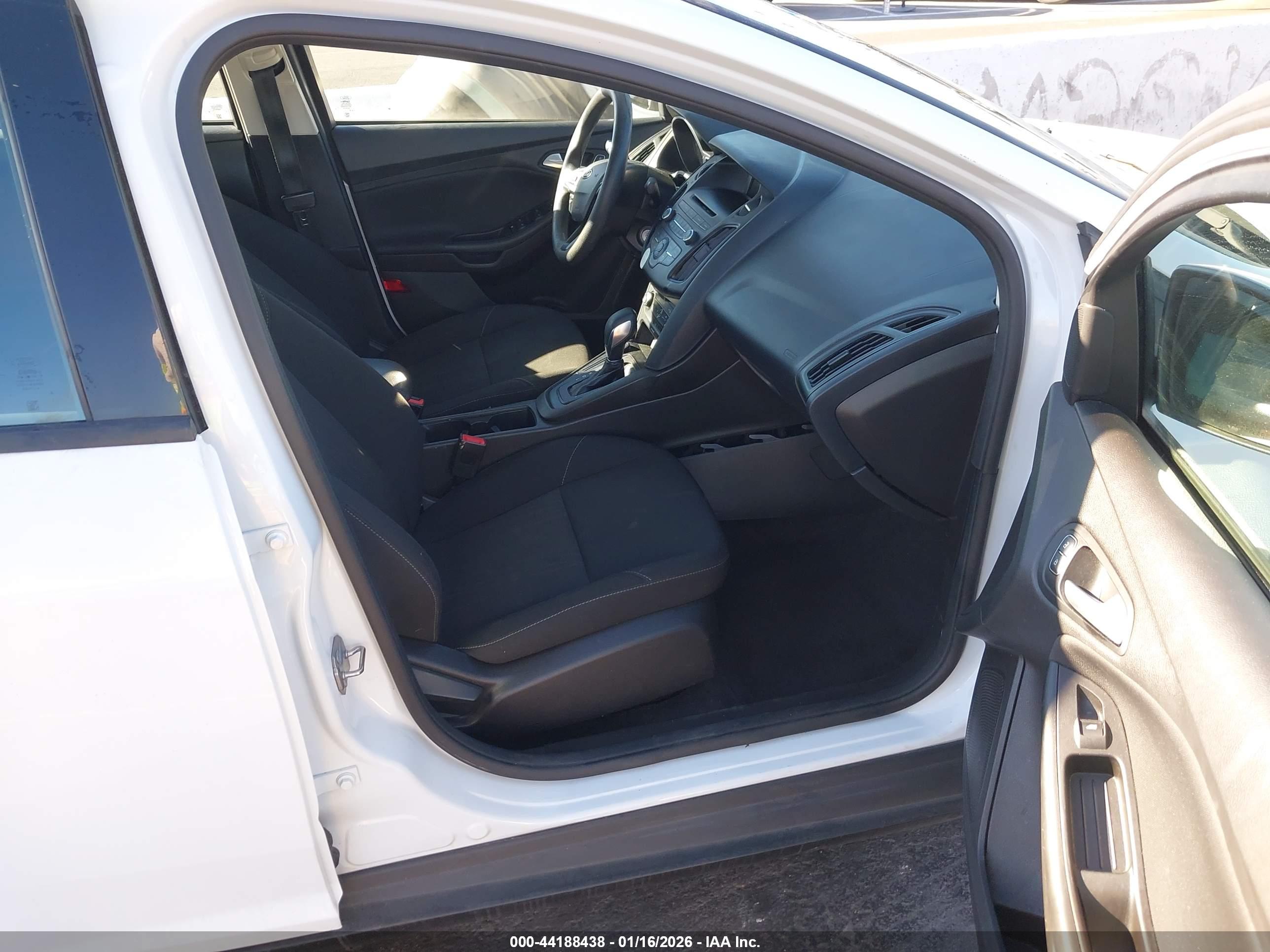 FORD FOCUS image 5