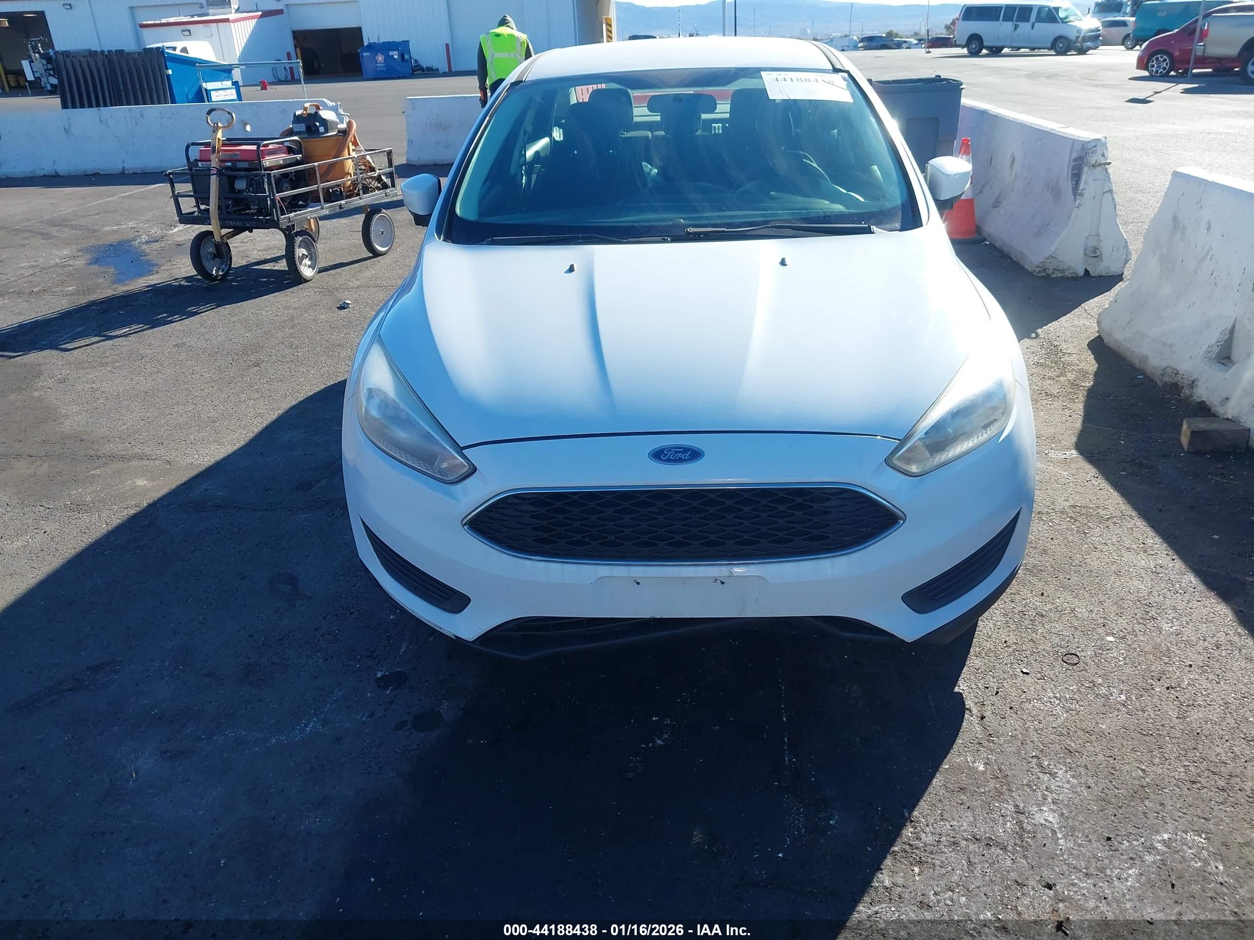 FORD FOCUS image 6