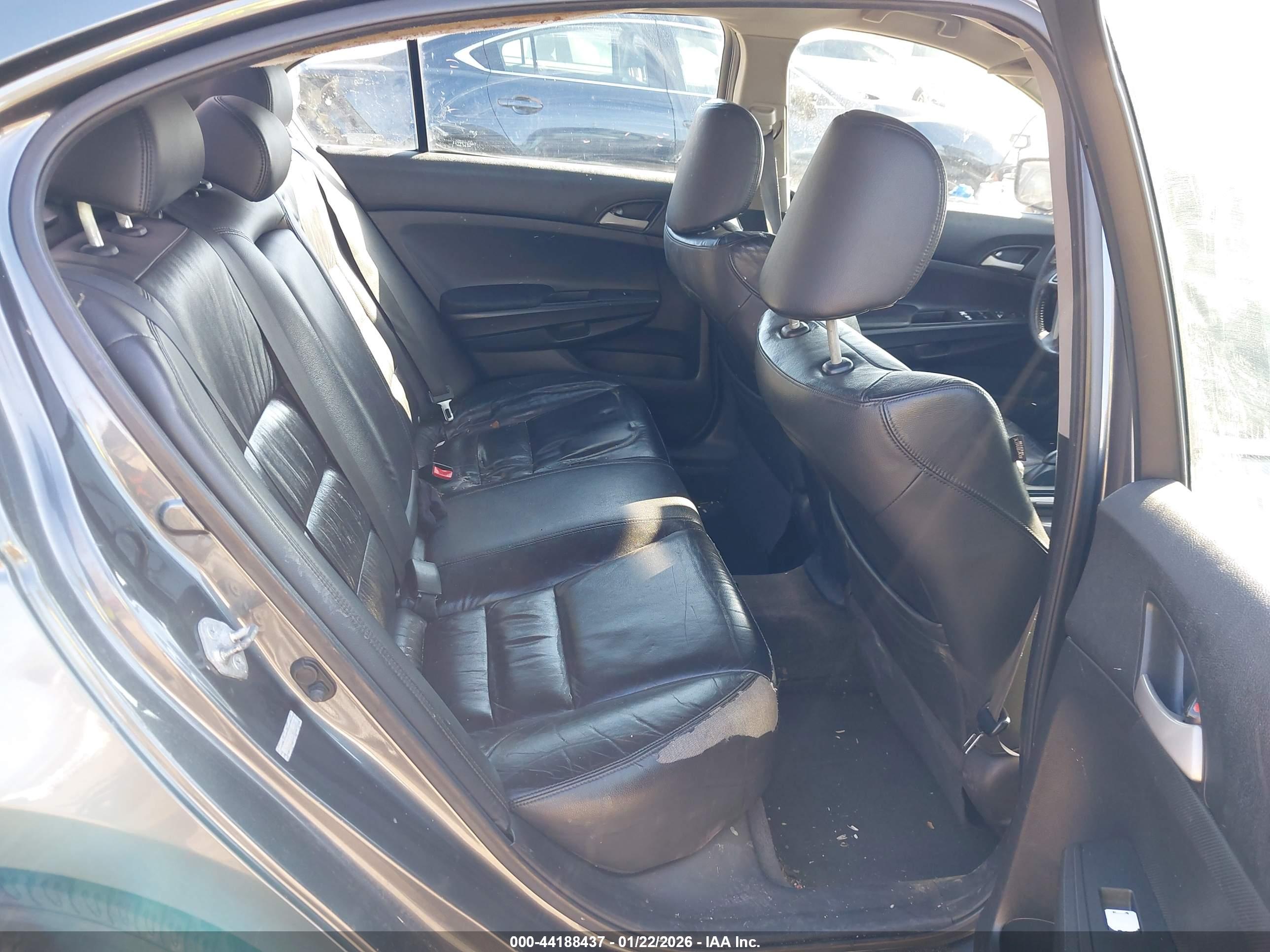 HONDA ACCORD image 8