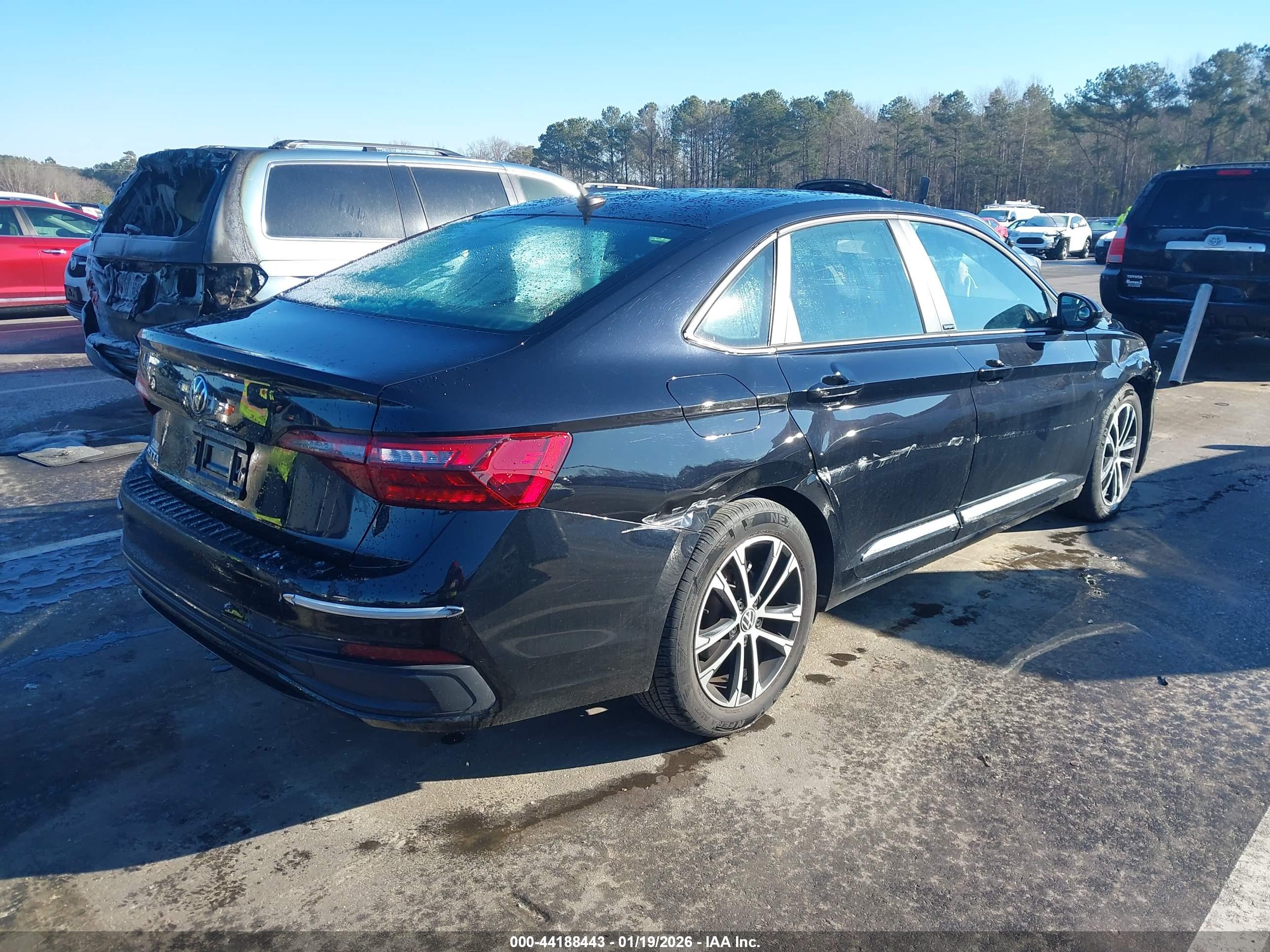 VOLKSWAGEN JETTA image 4
