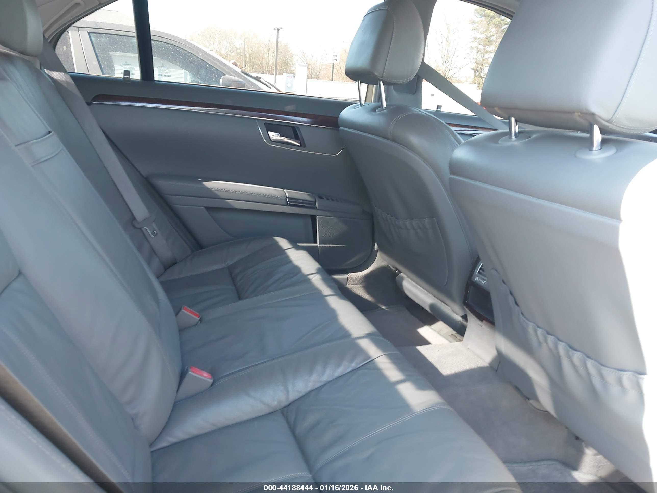 MERCEDES-BENZ S image 8