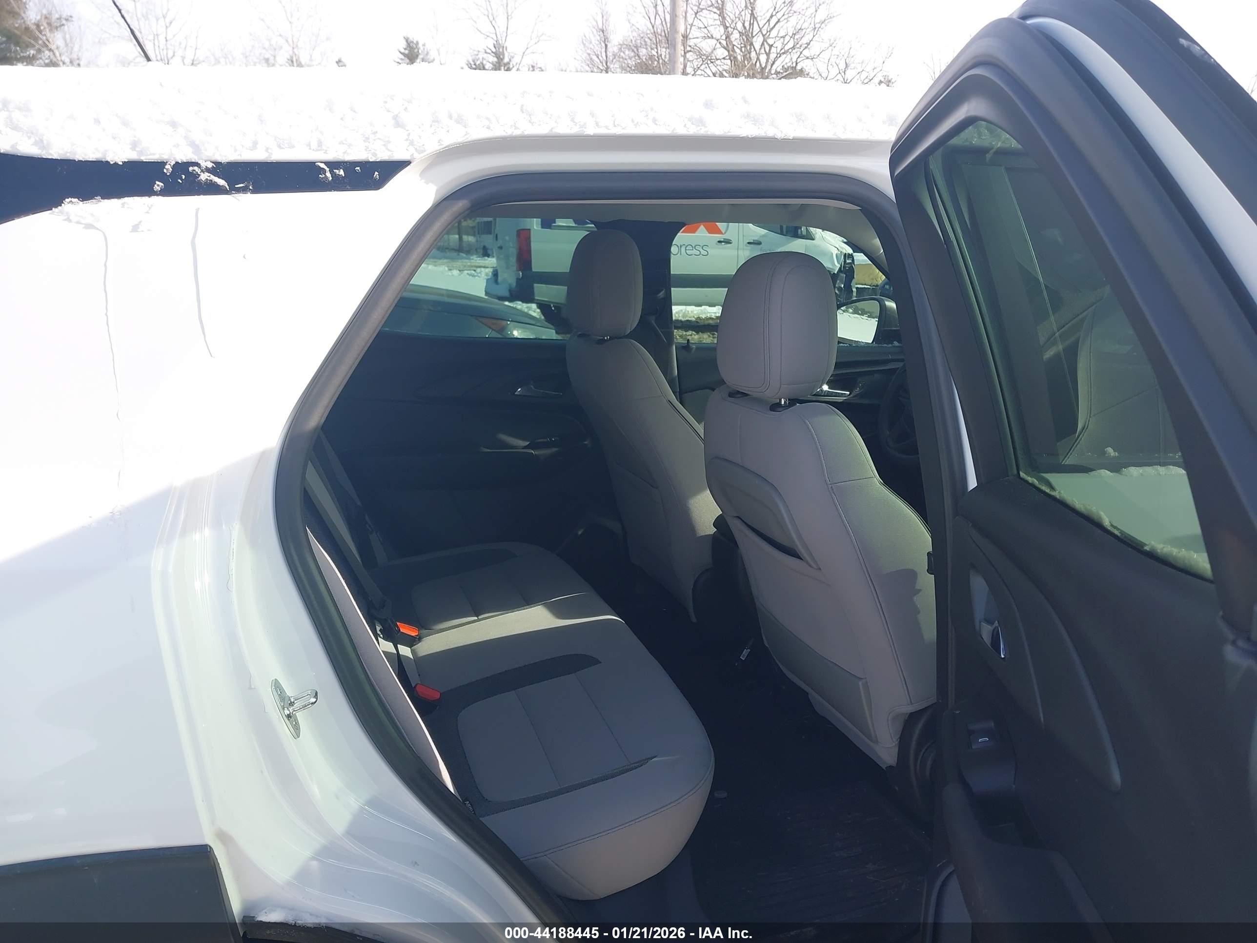 CHEVROLET TRAILBLAZER image 8