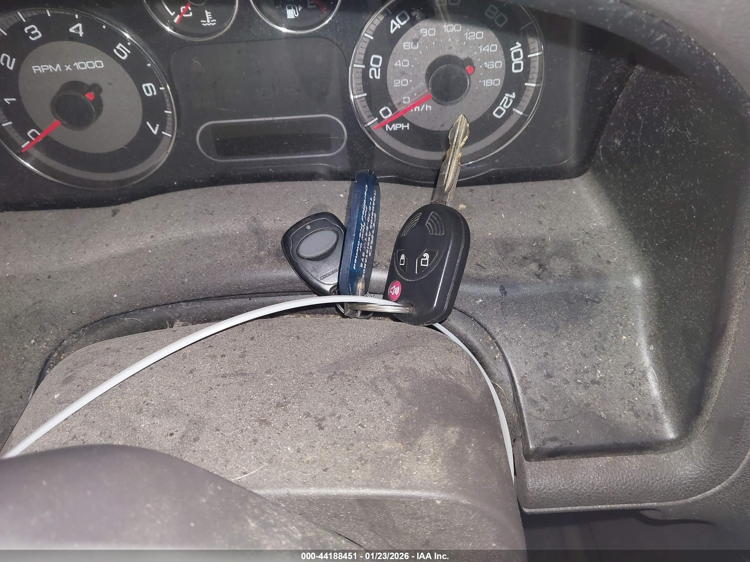 FORD TAURUS image 11