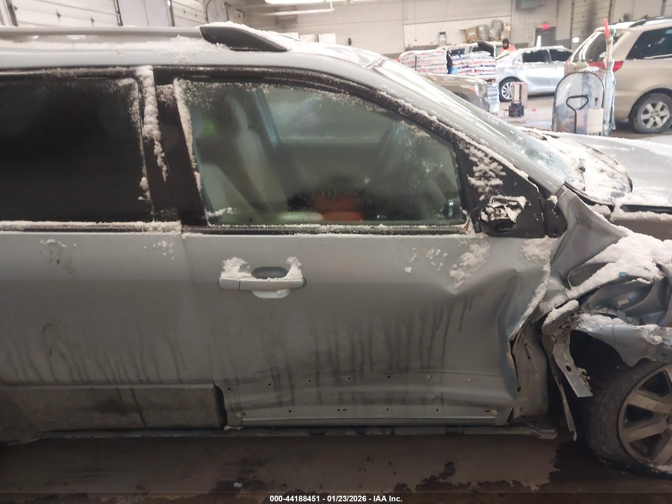 FORD TAURUS image 5