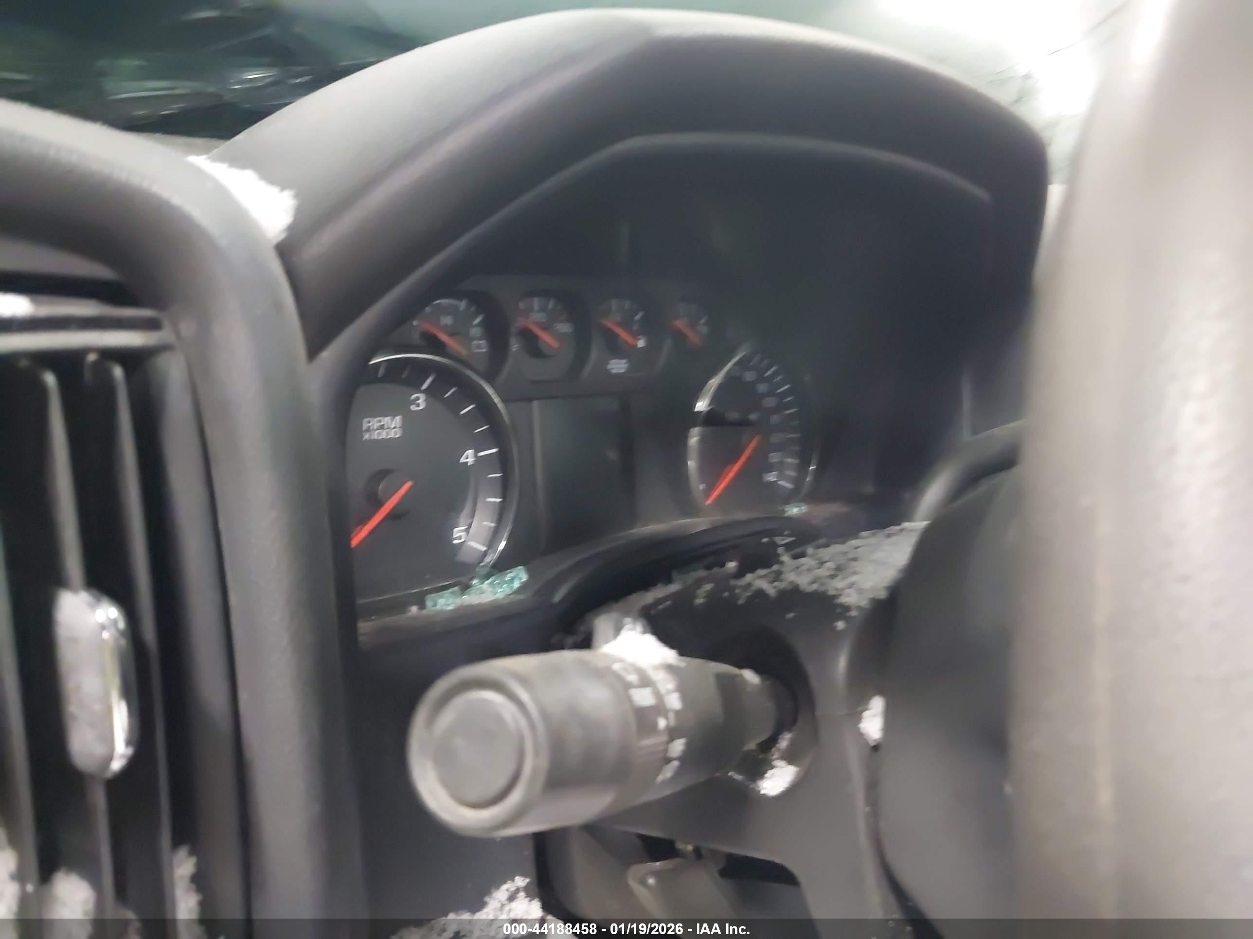 CHEVROLET SILVERADO image 6