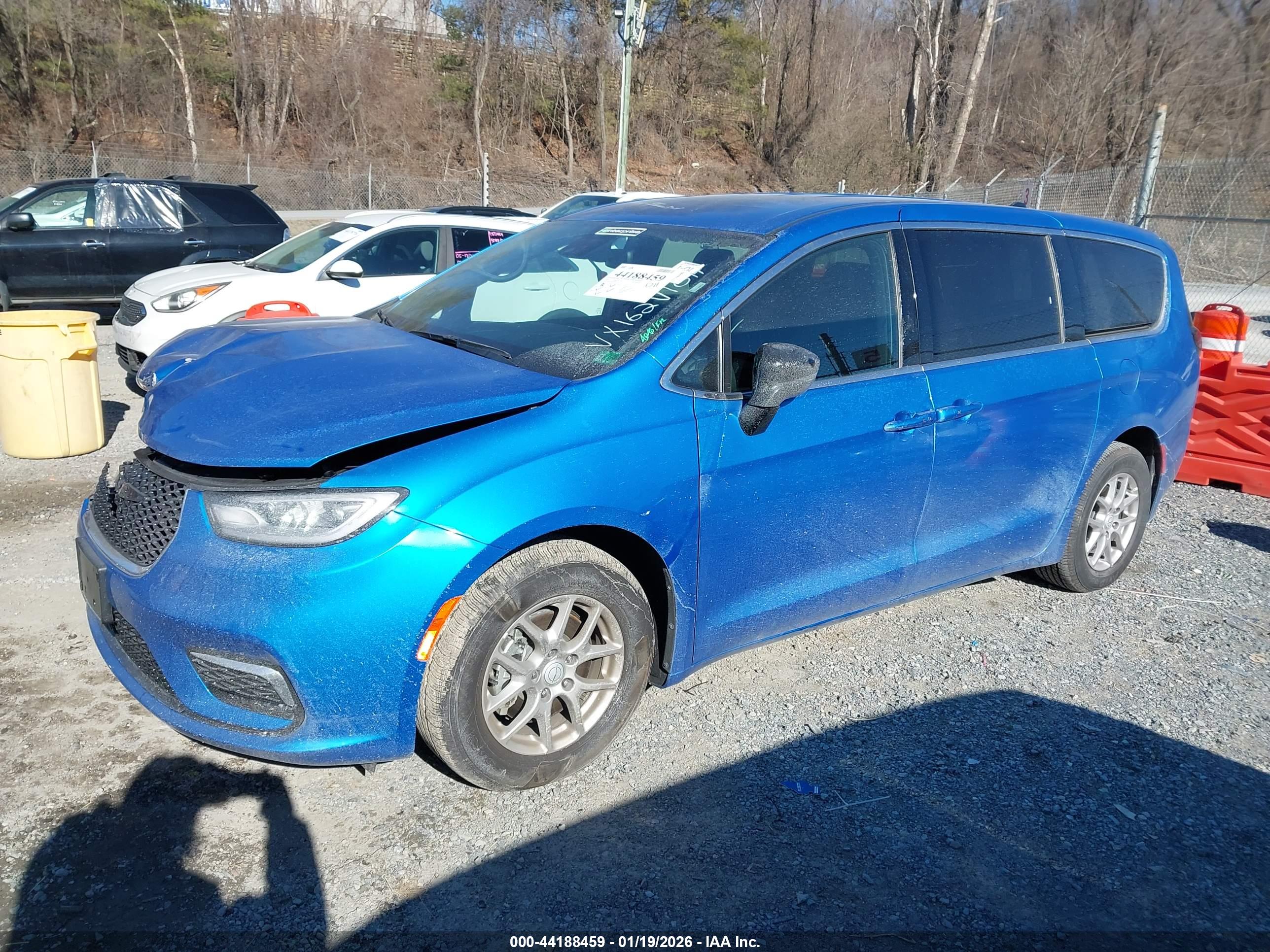 CHRYSLER PACIFICA image 2
