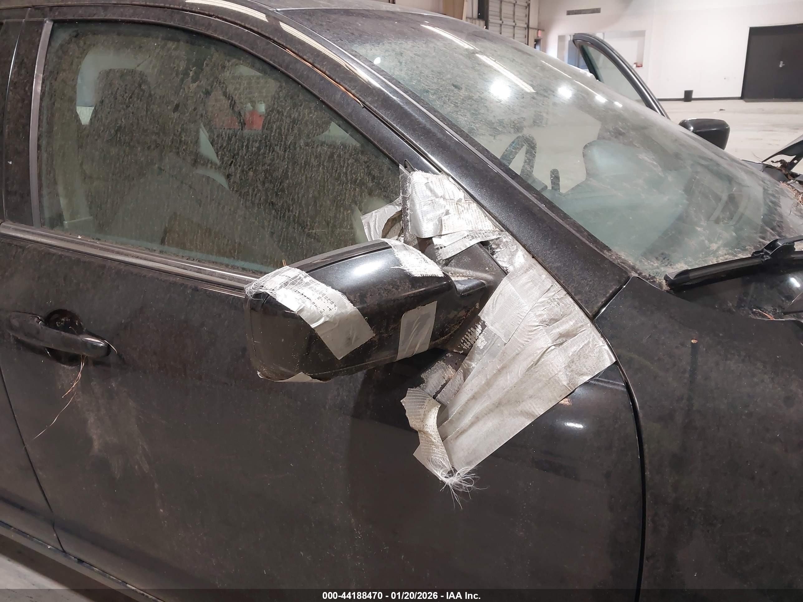 FORD FUSION image 6