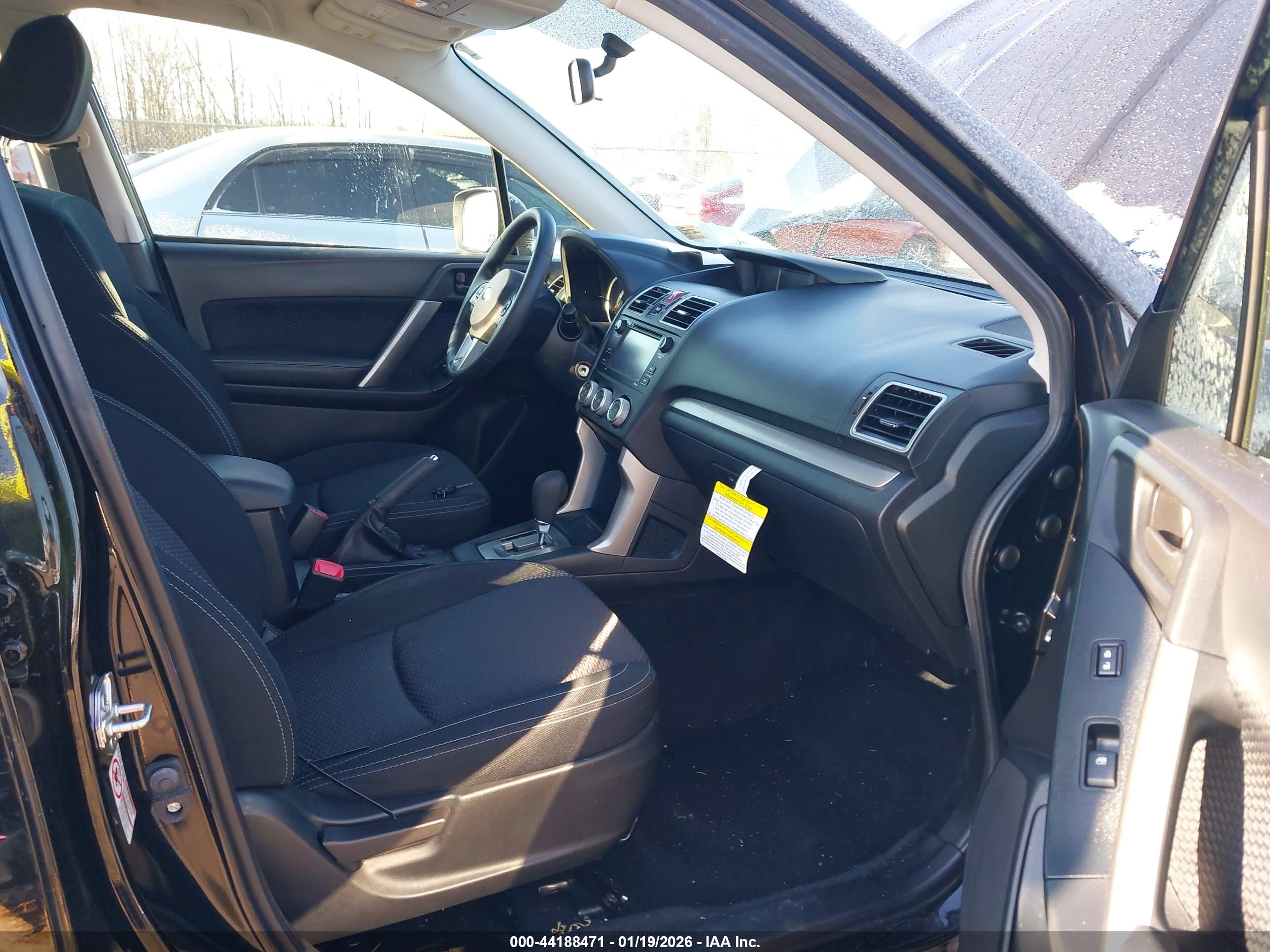 SUBARU FORESTER image 5