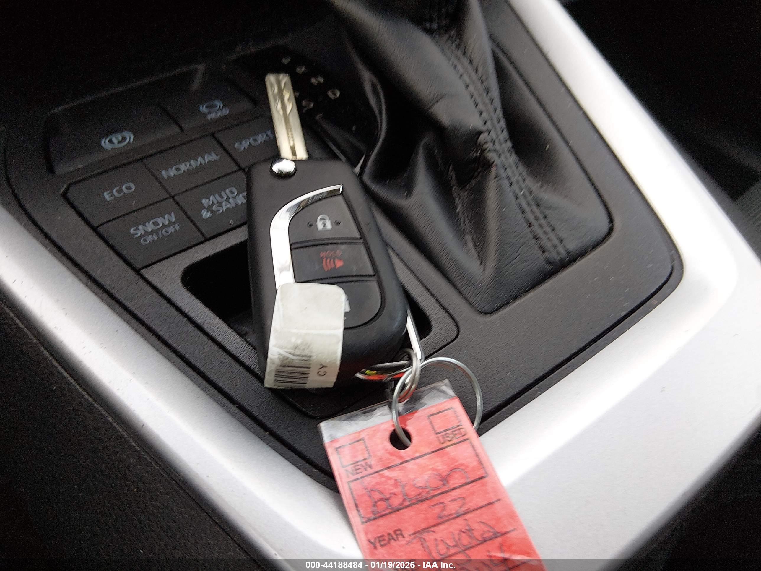 TOYOTA RAV4 image 11