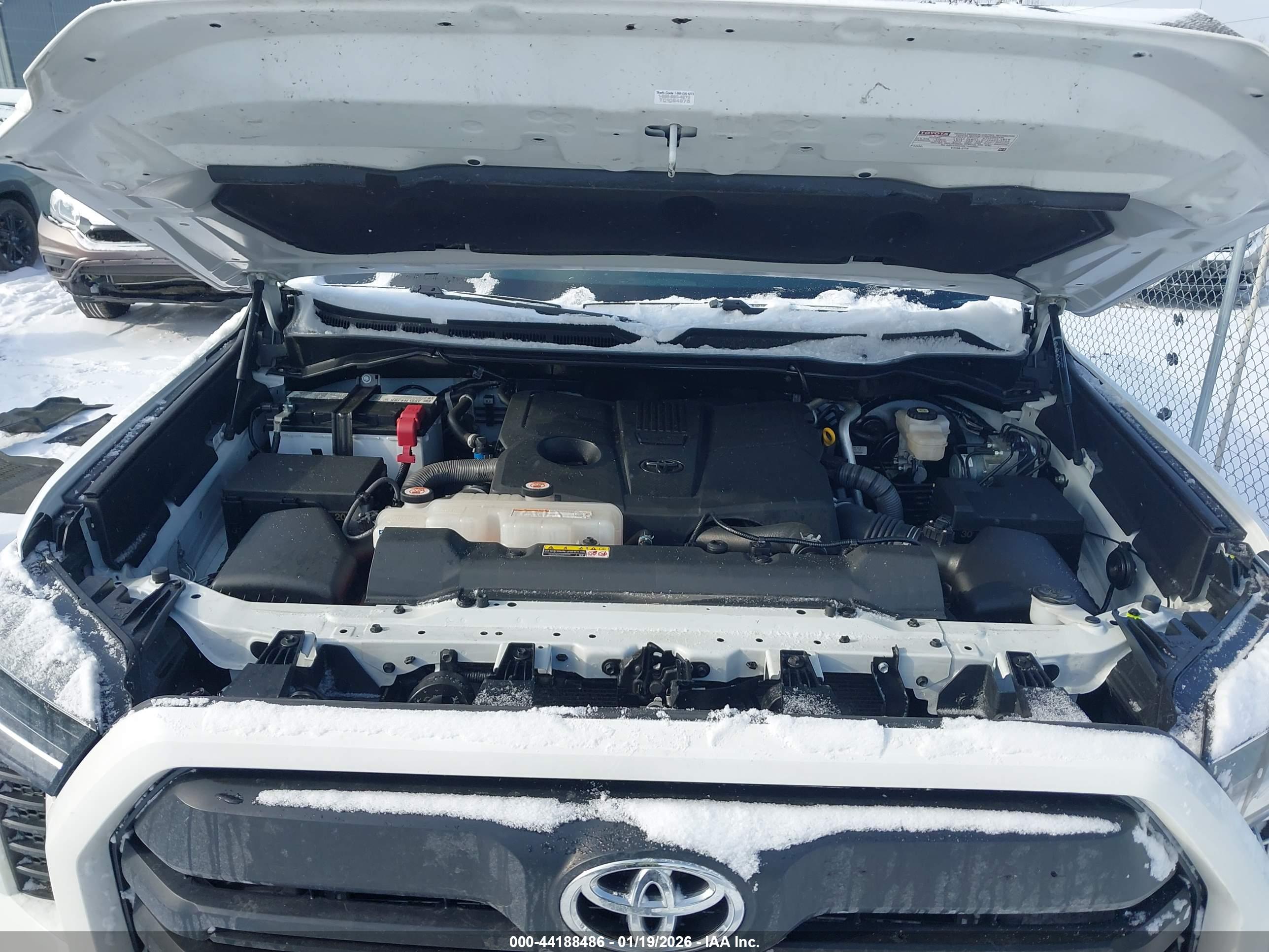 TOYOTA TUNDRA image 10