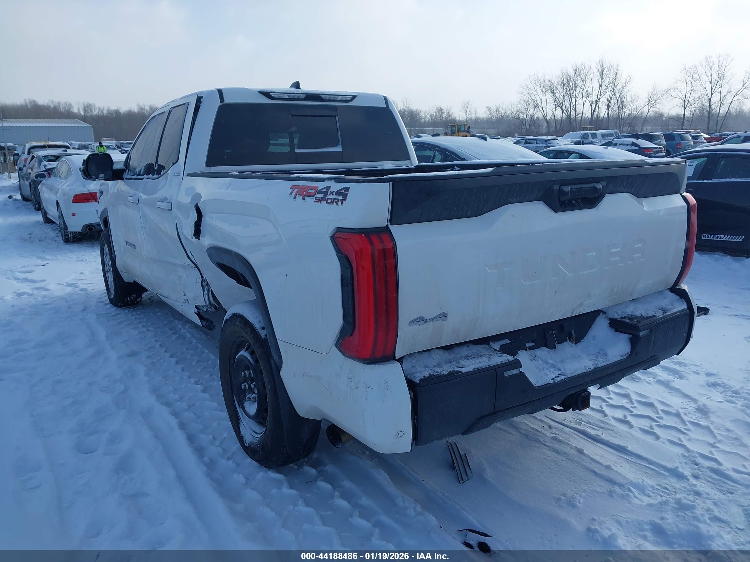 TOYOTA TUNDRA image 3