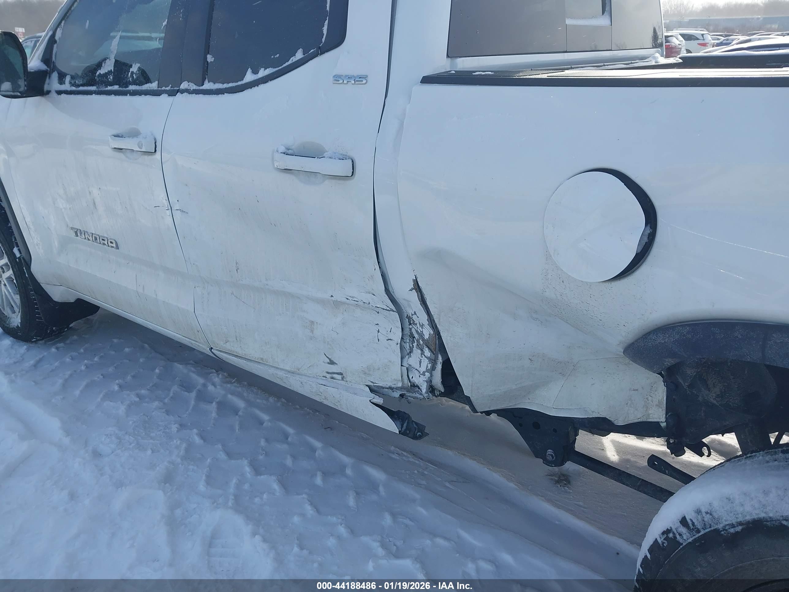 TOYOTA TUNDRA image 6