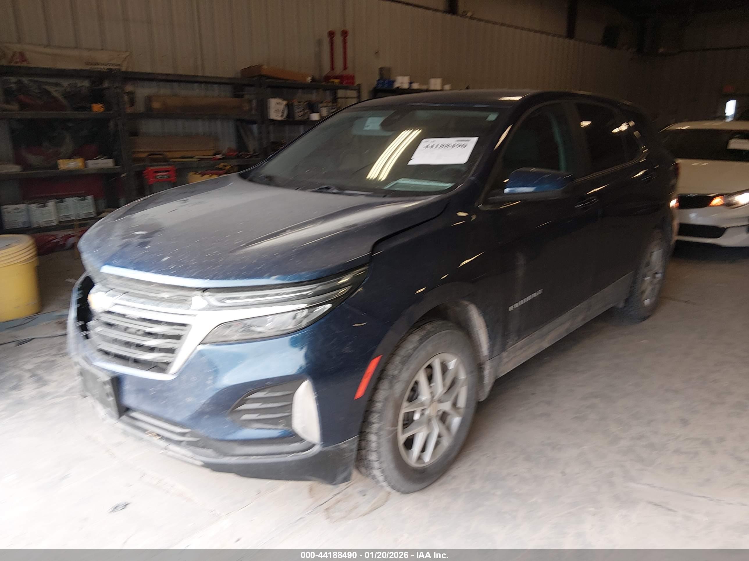 CHEVROLET EQUINOX image 2