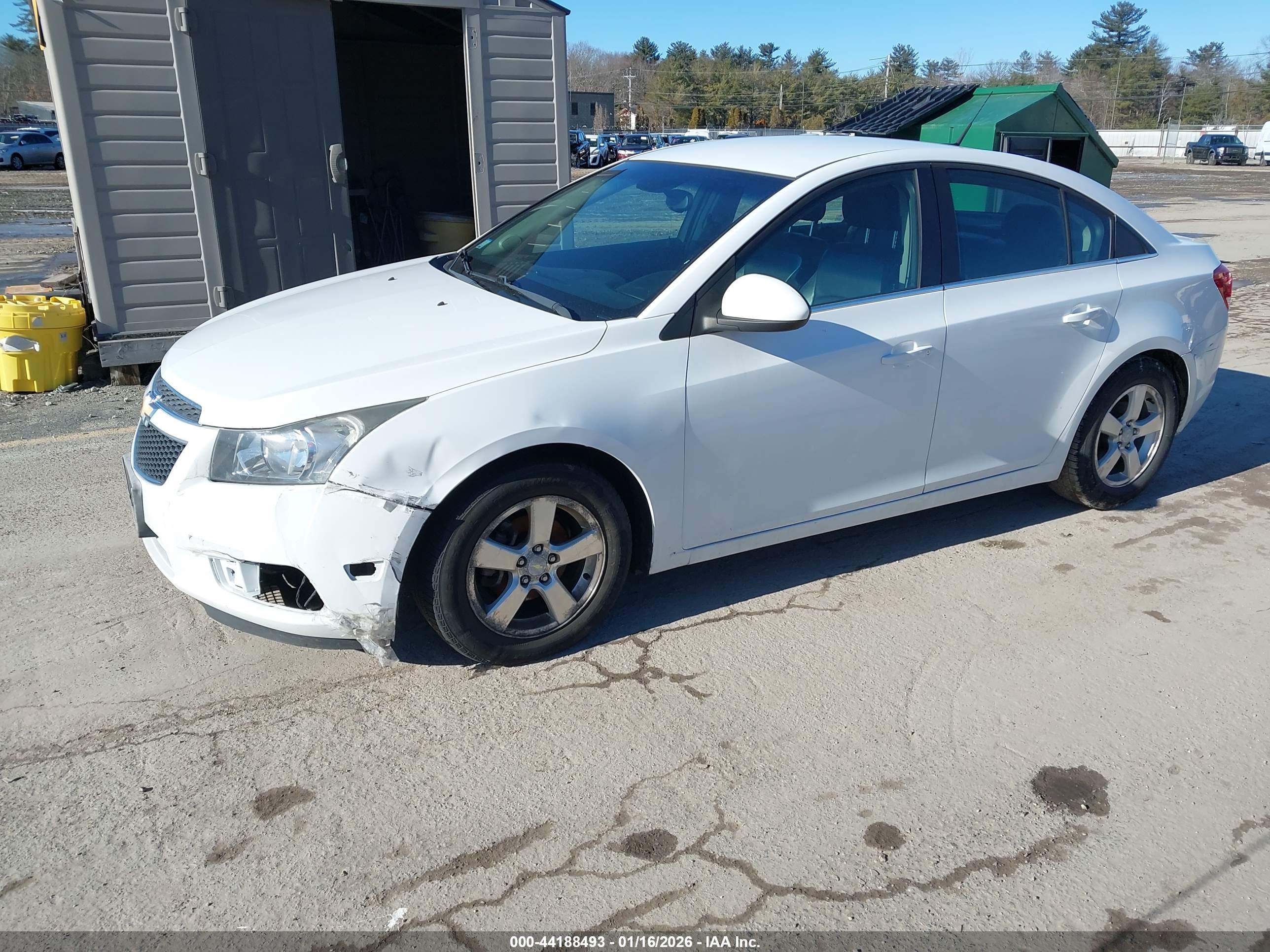 CHEVROLET CRUZE image 2