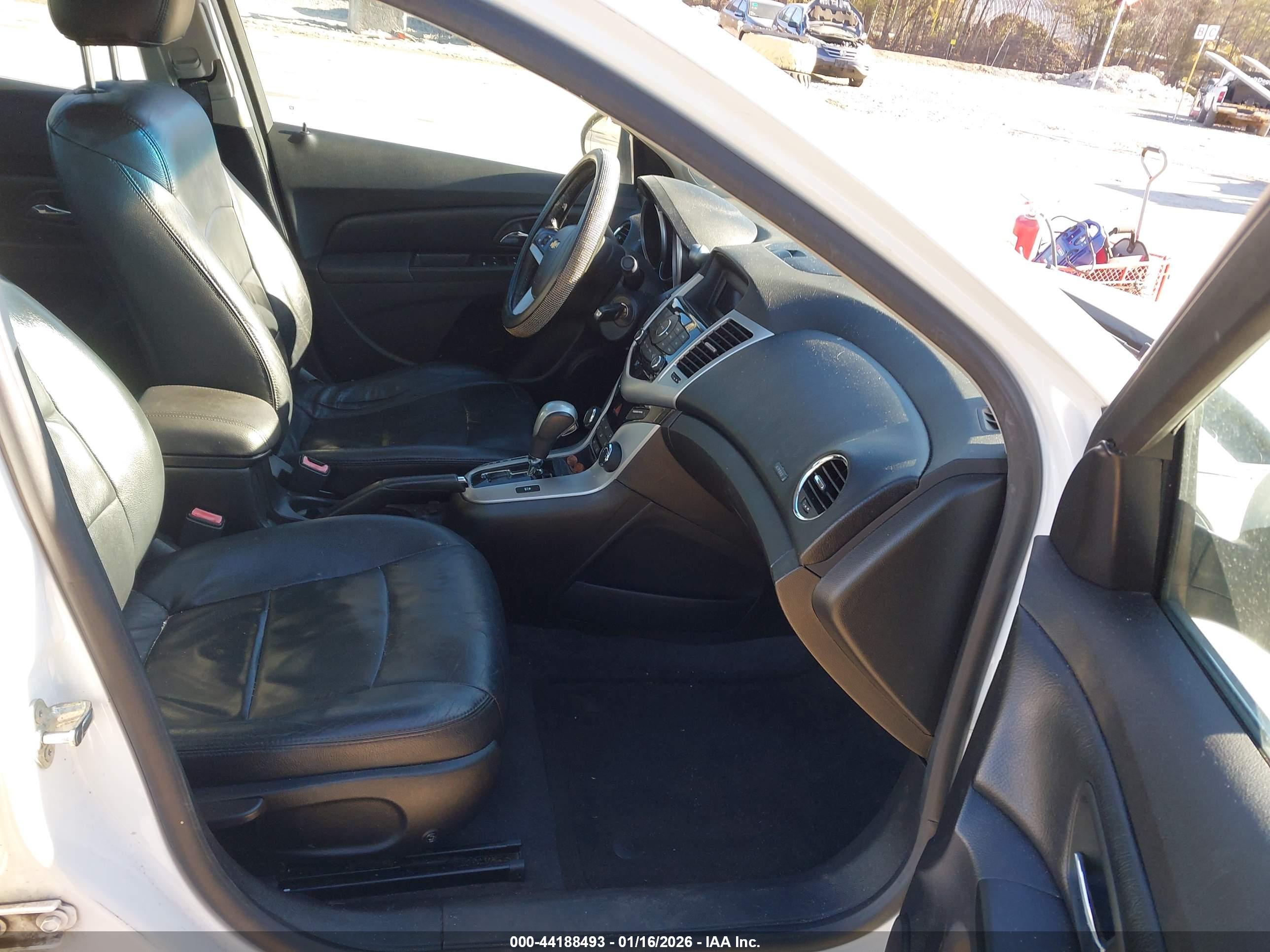 CHEVROLET CRUZE image 5