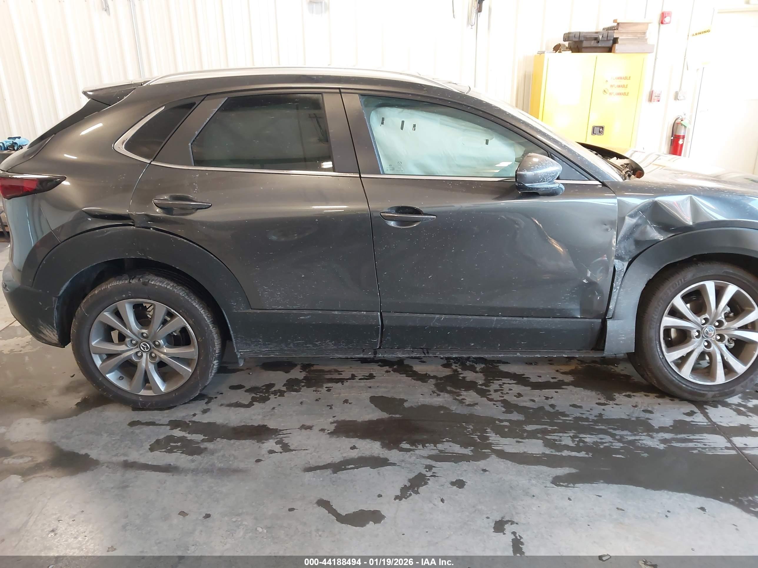 MAZDA CX-30 image 6