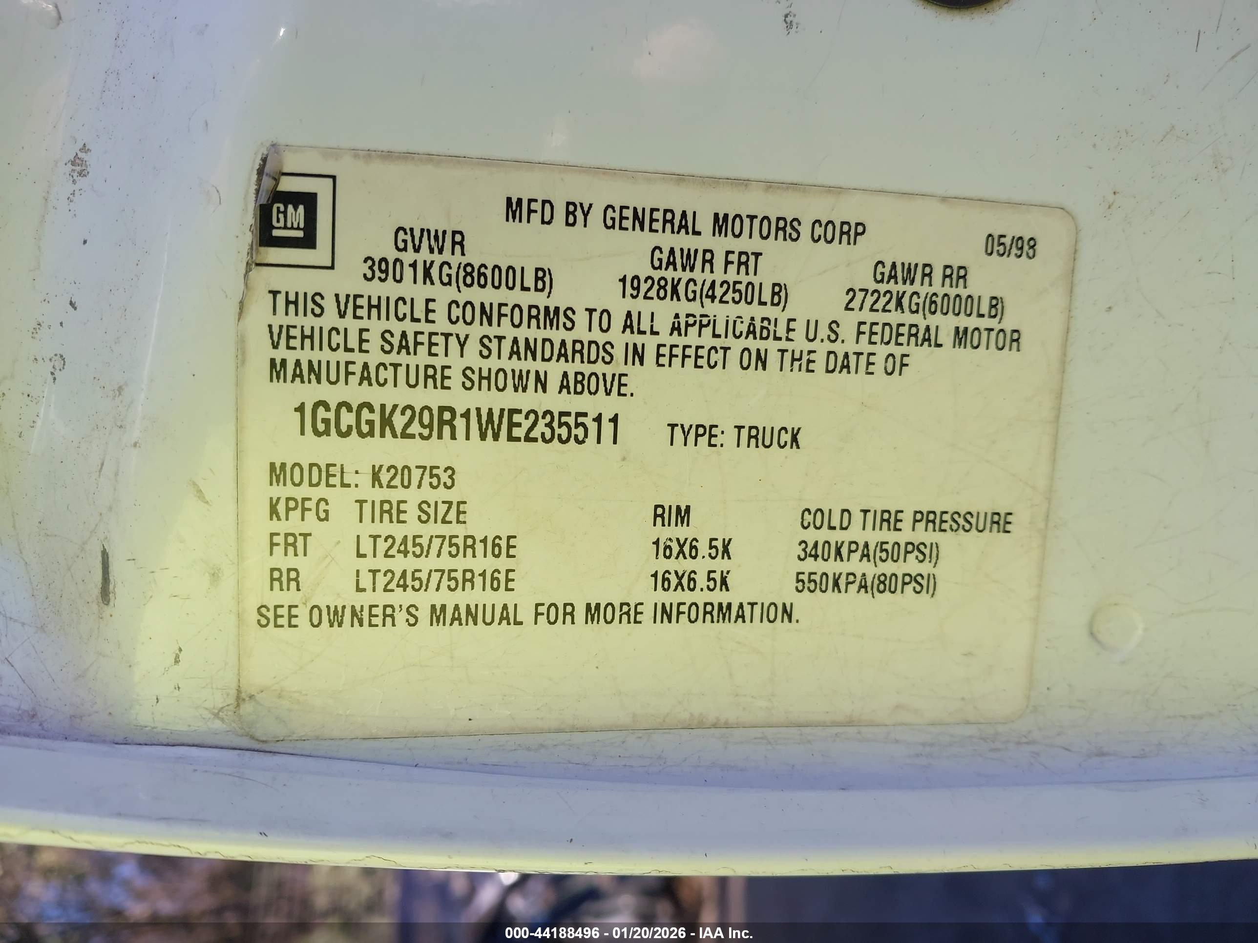 CHEVROLET K2500 image 9
