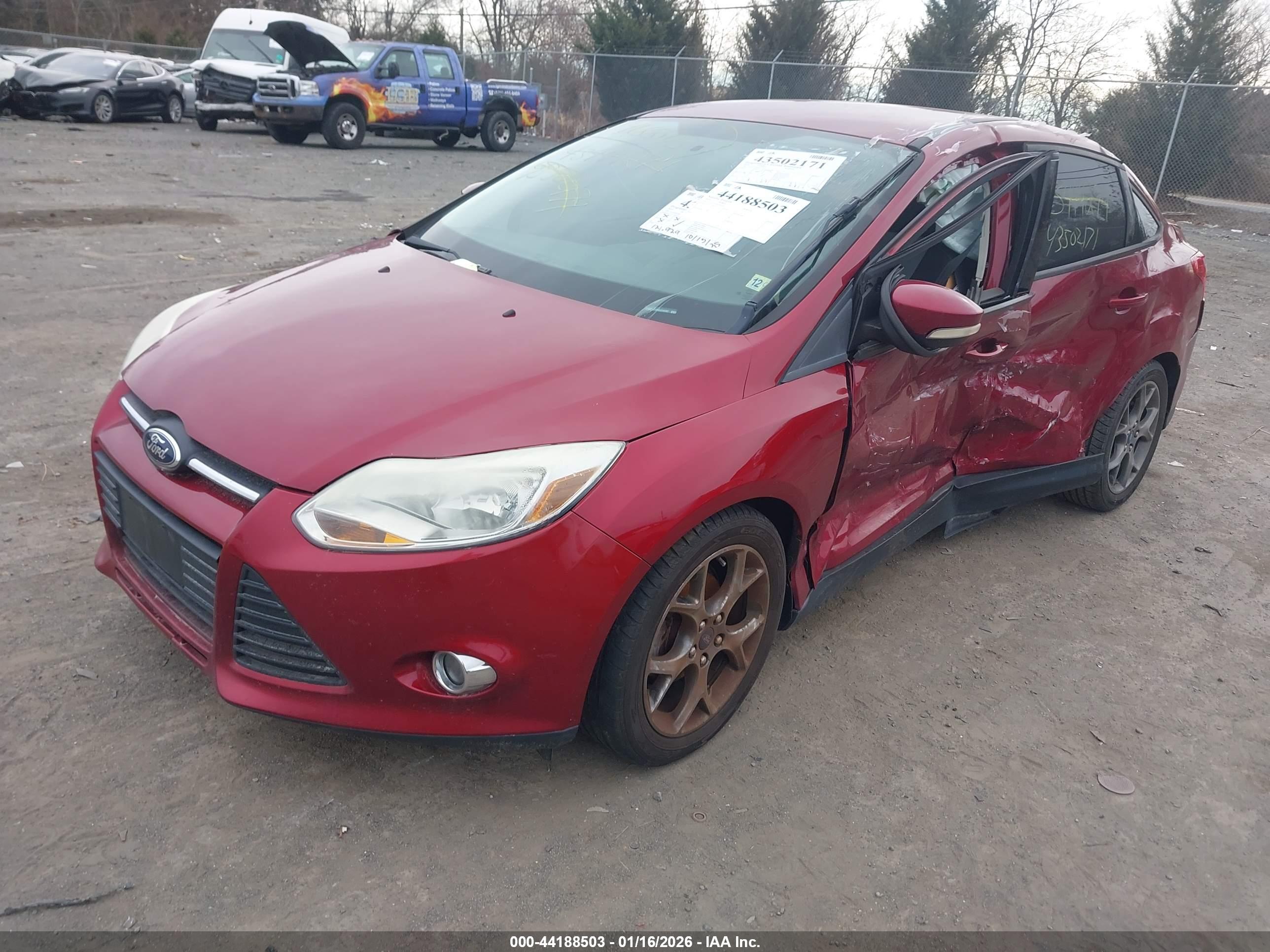 FORD FOCUS image 2