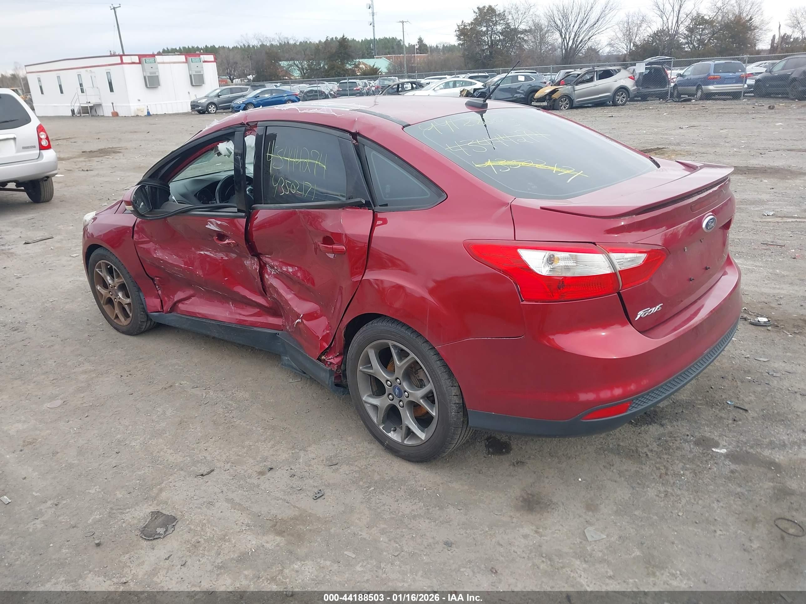 FORD FOCUS image 3