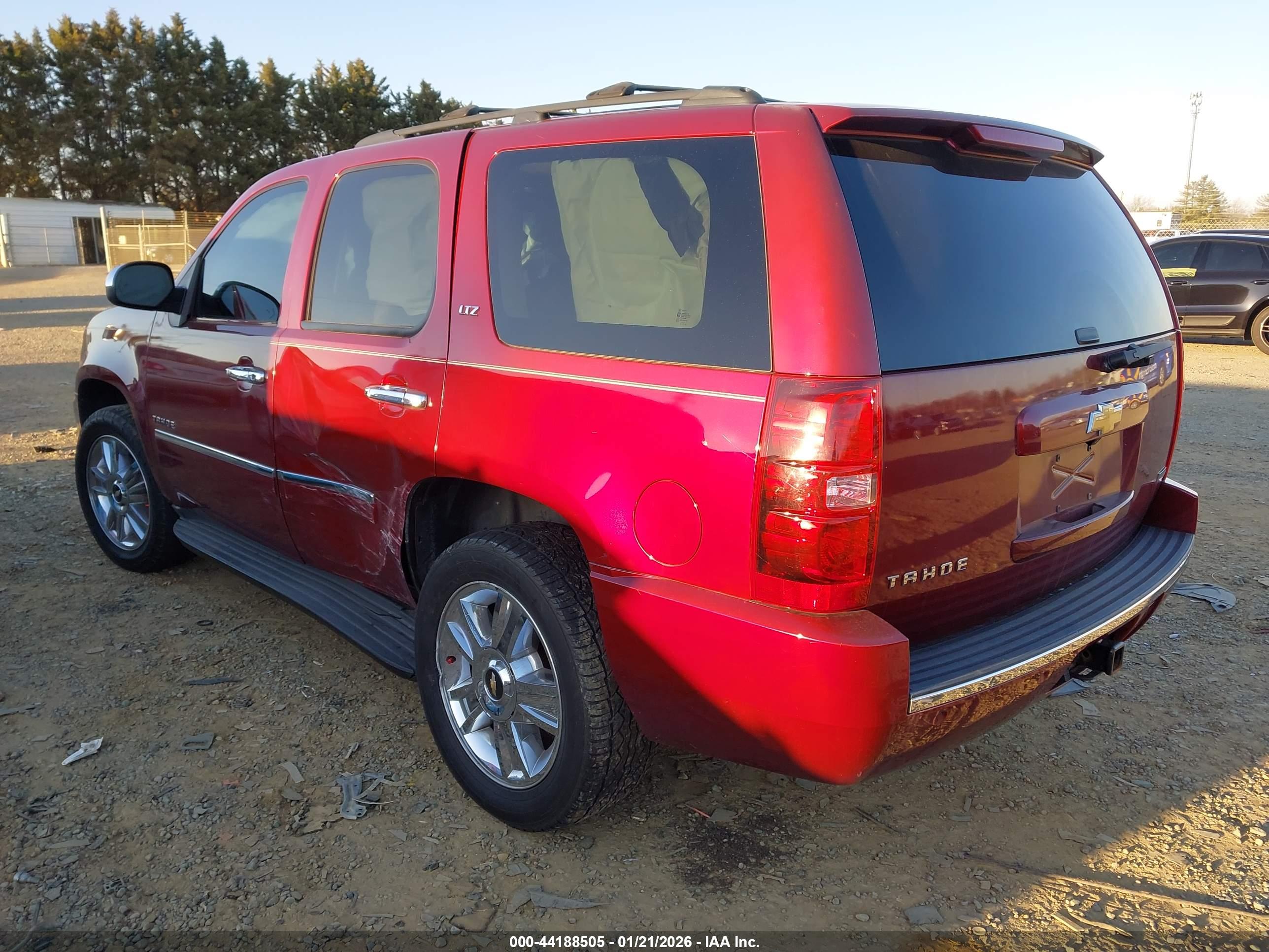 CHEVROLET TAHOE image 3