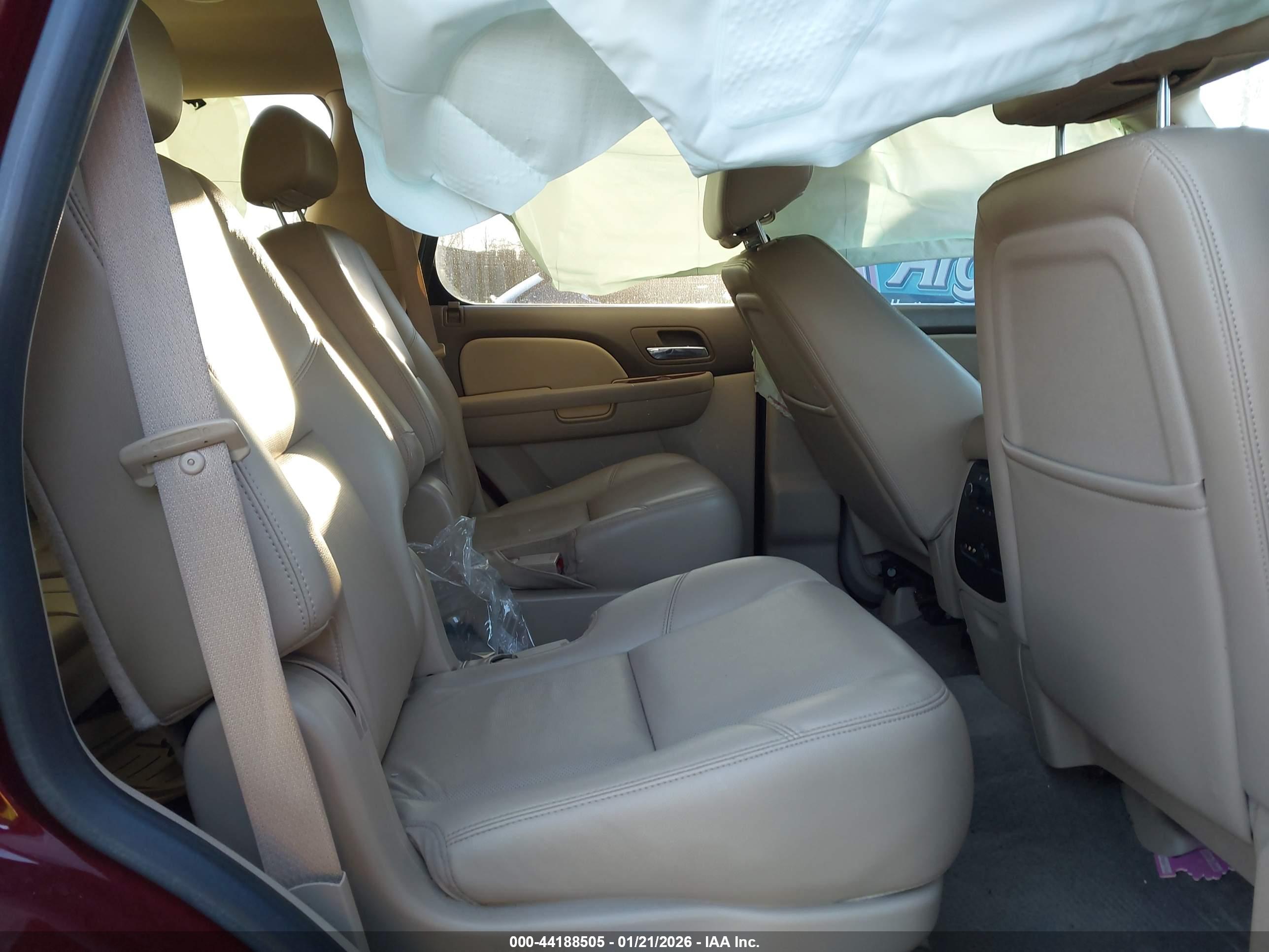 CHEVROLET TAHOE image 8
