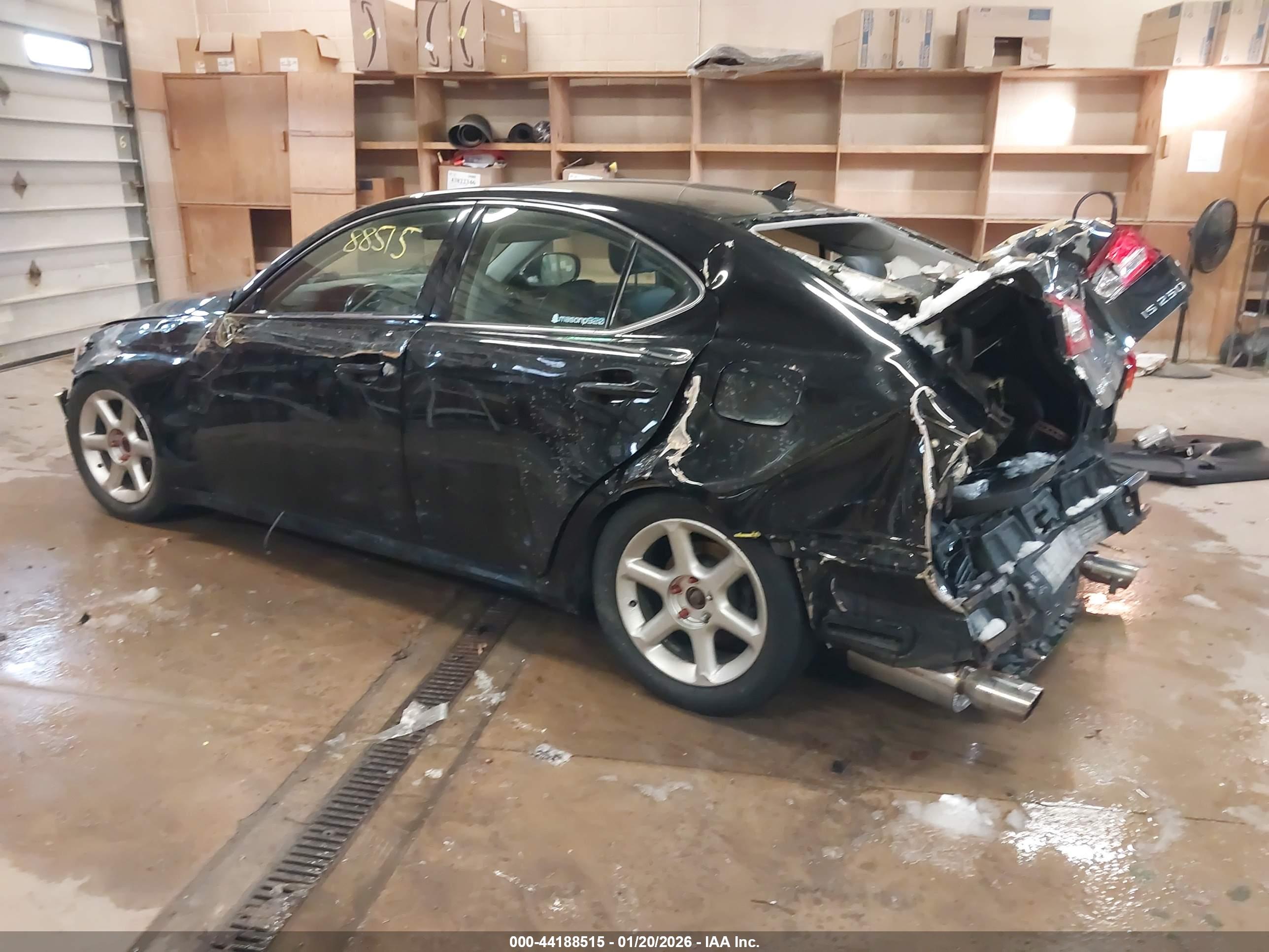 LEXUS IS image 3