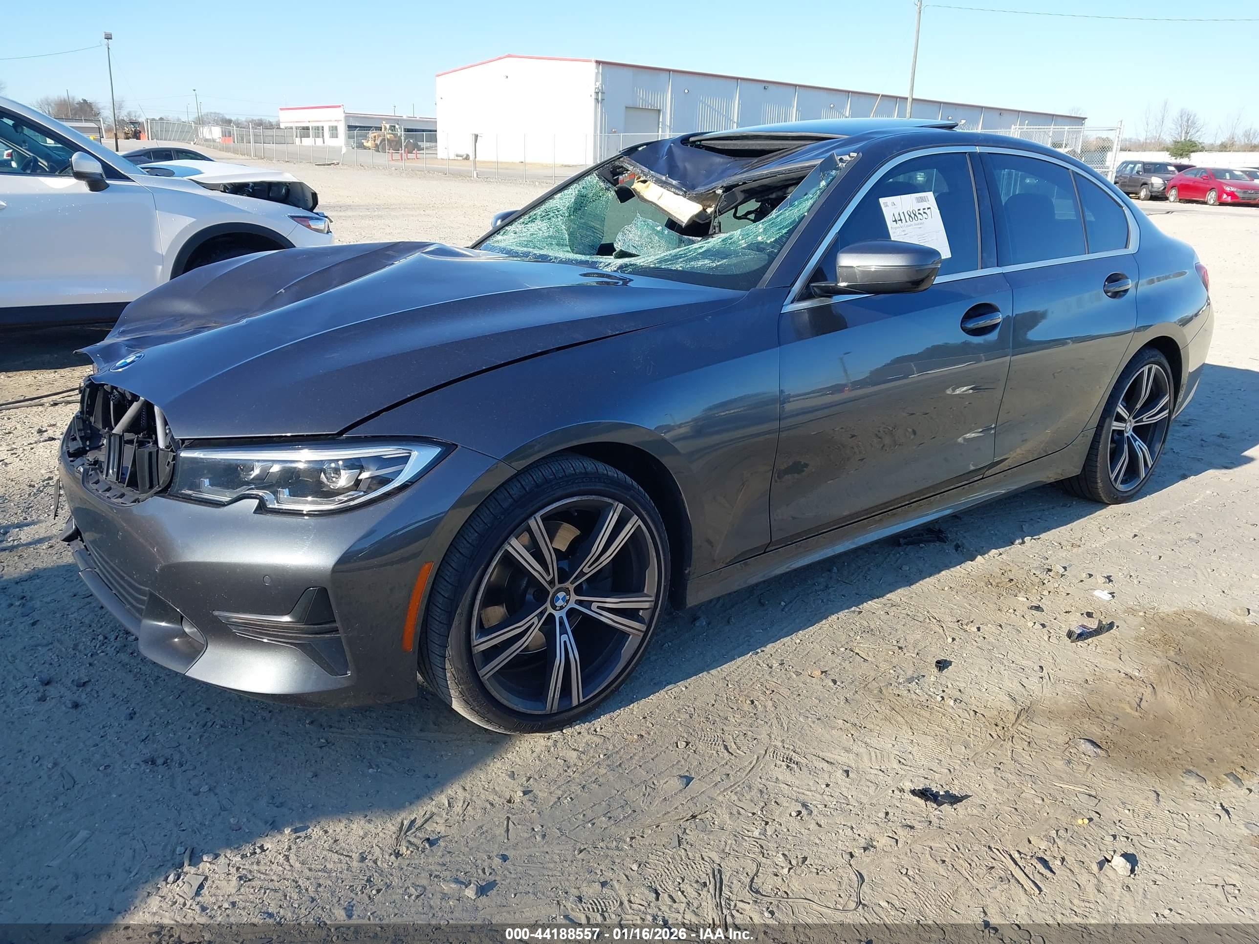 BMW 330I image 2
