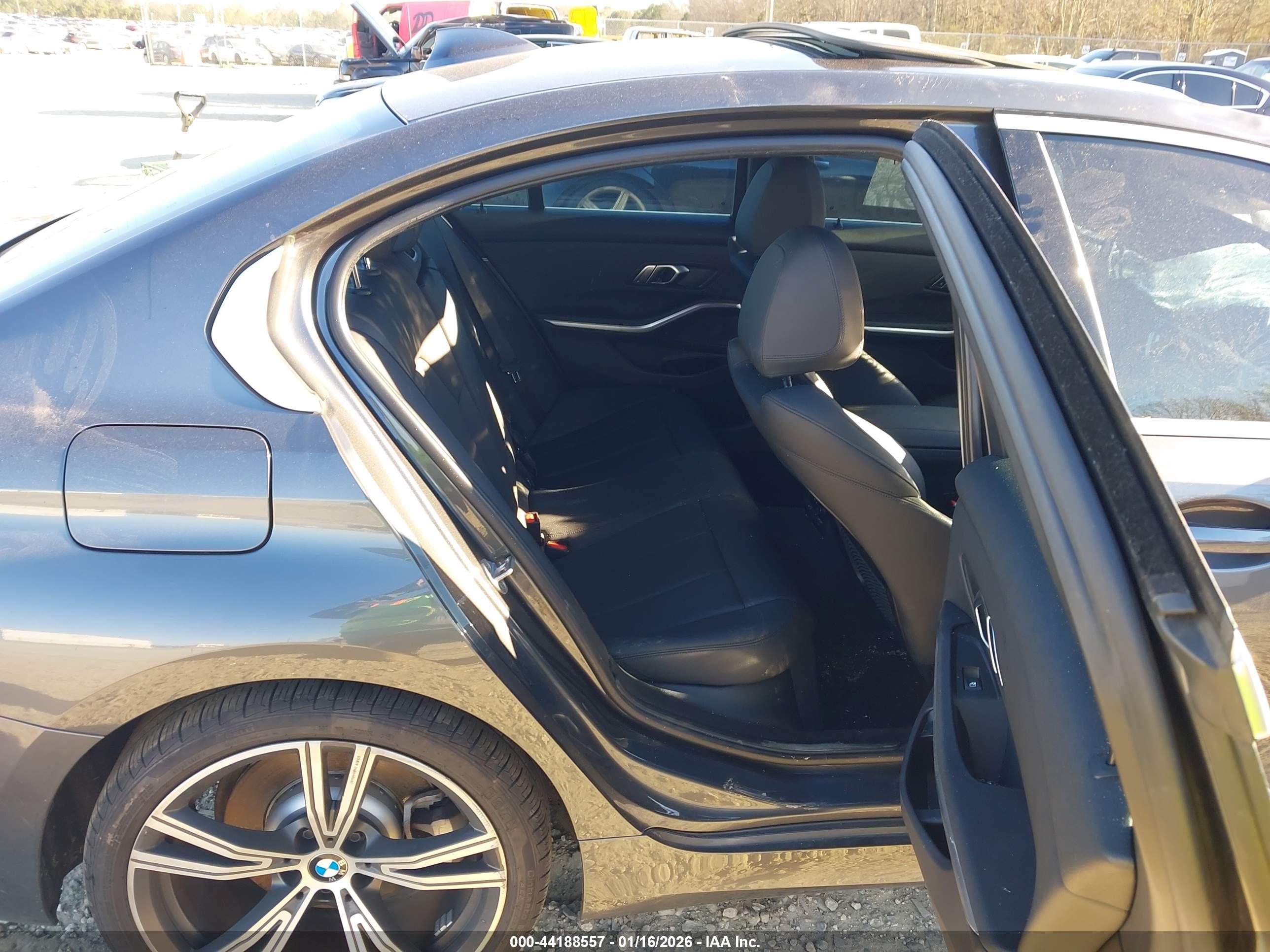BMW 330I image 8