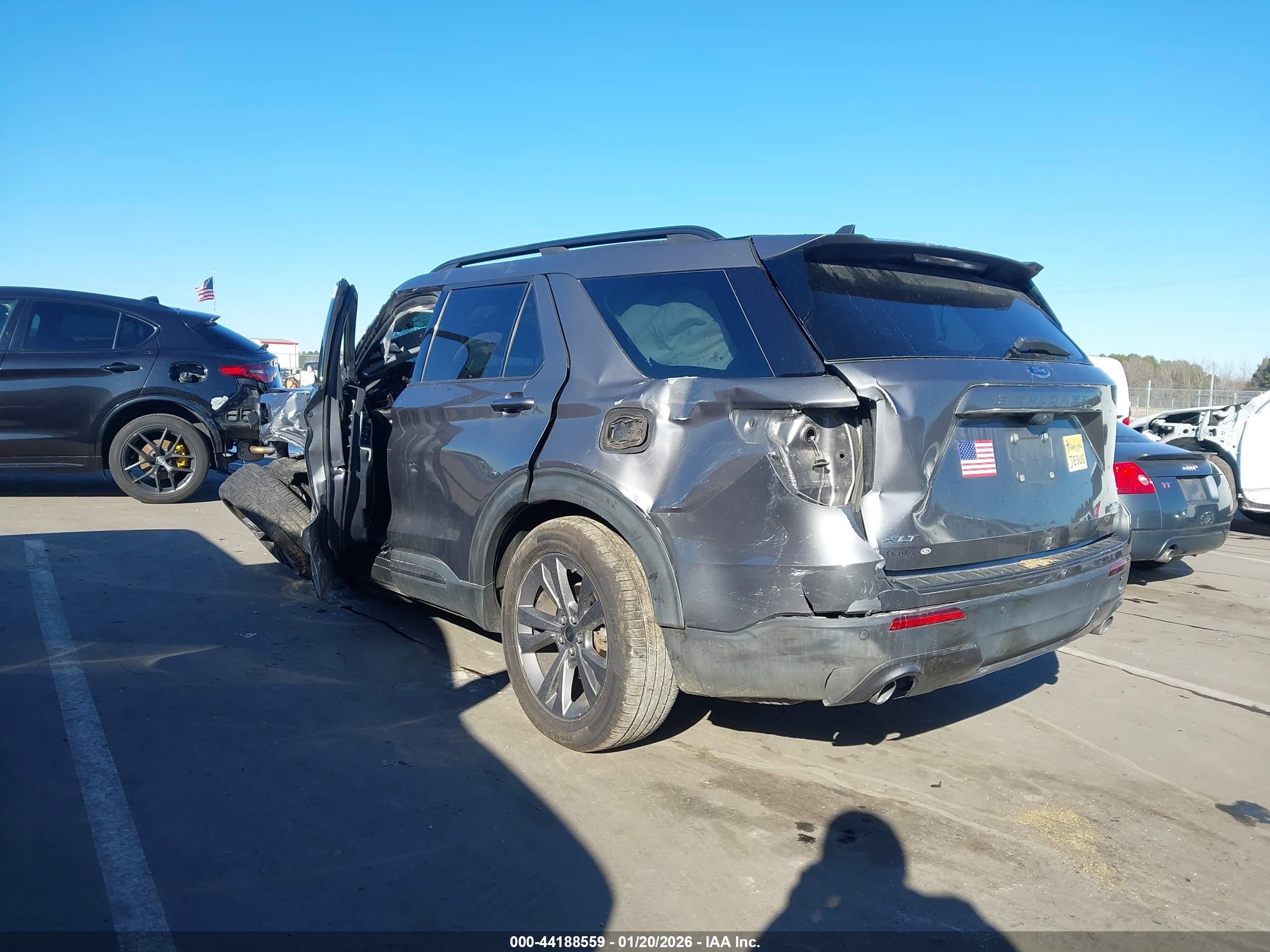 FORD EXPLORER image 3