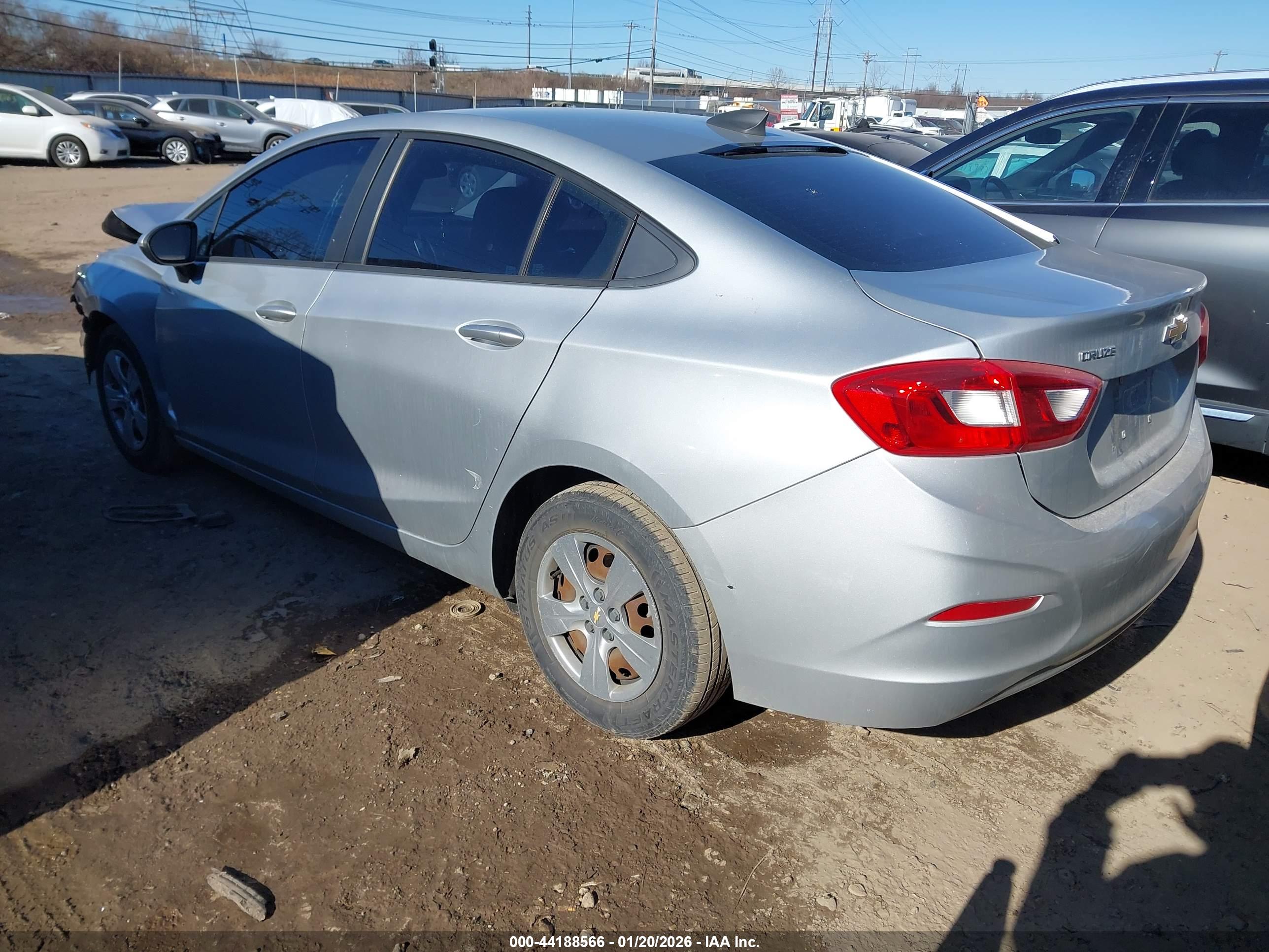 CHEVROLET CRUZE image 3