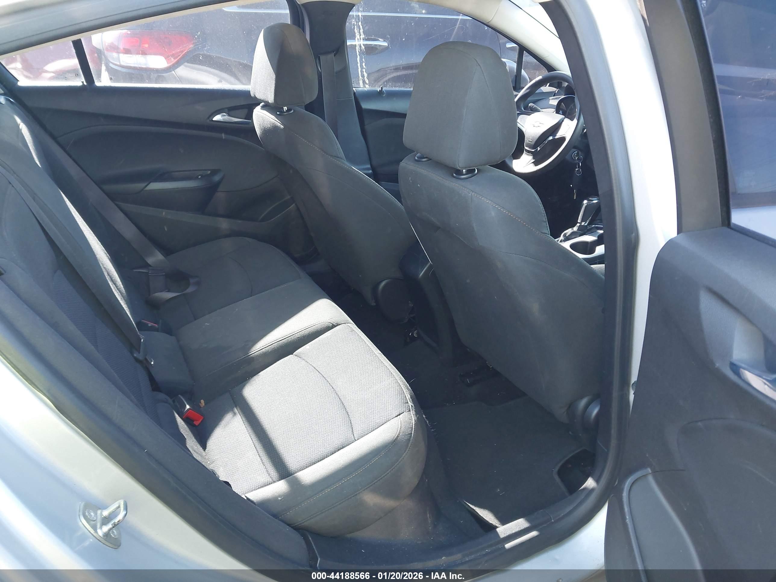 CHEVROLET CRUZE image 8
