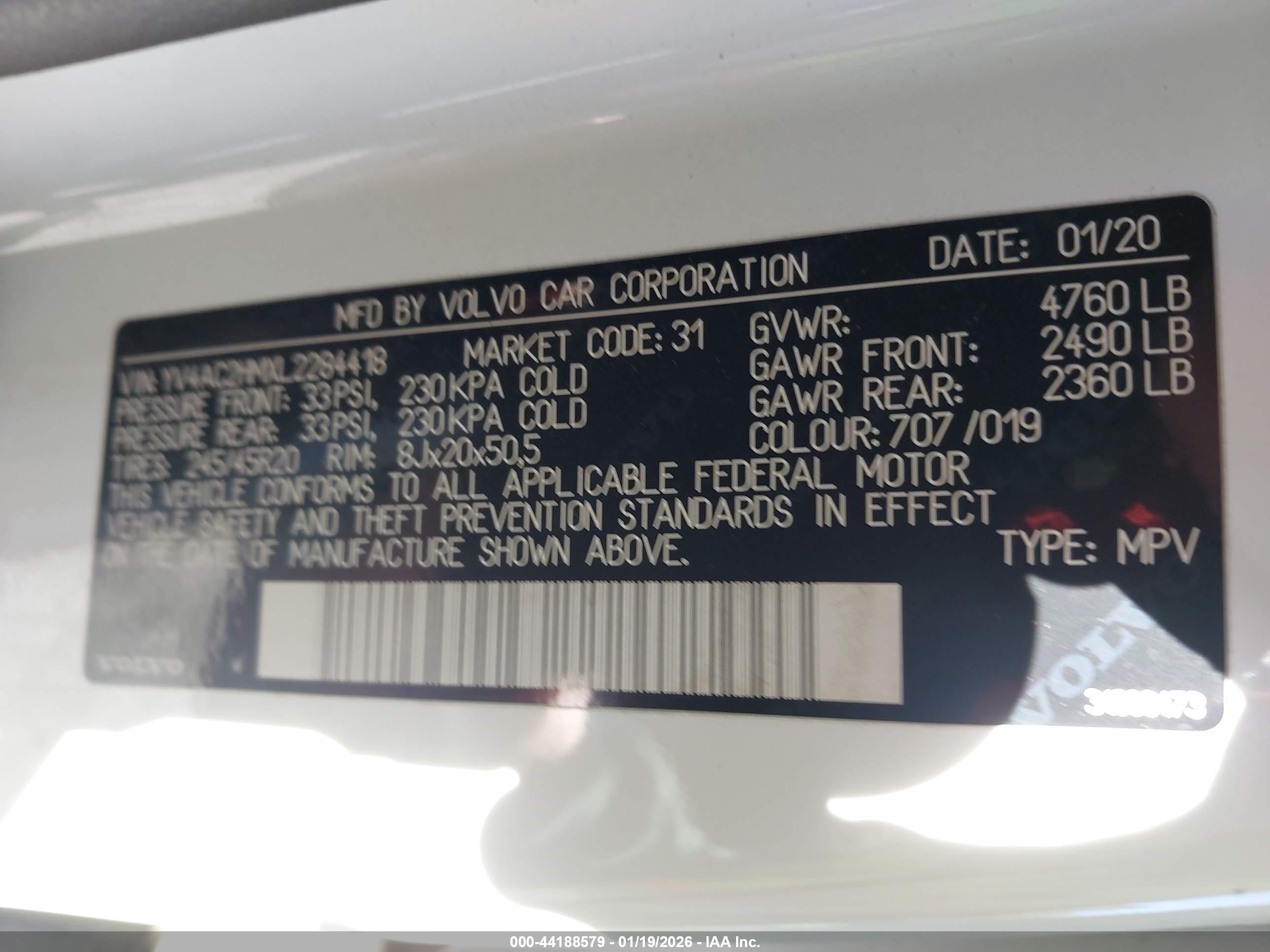 VOLVO XC40 image 9