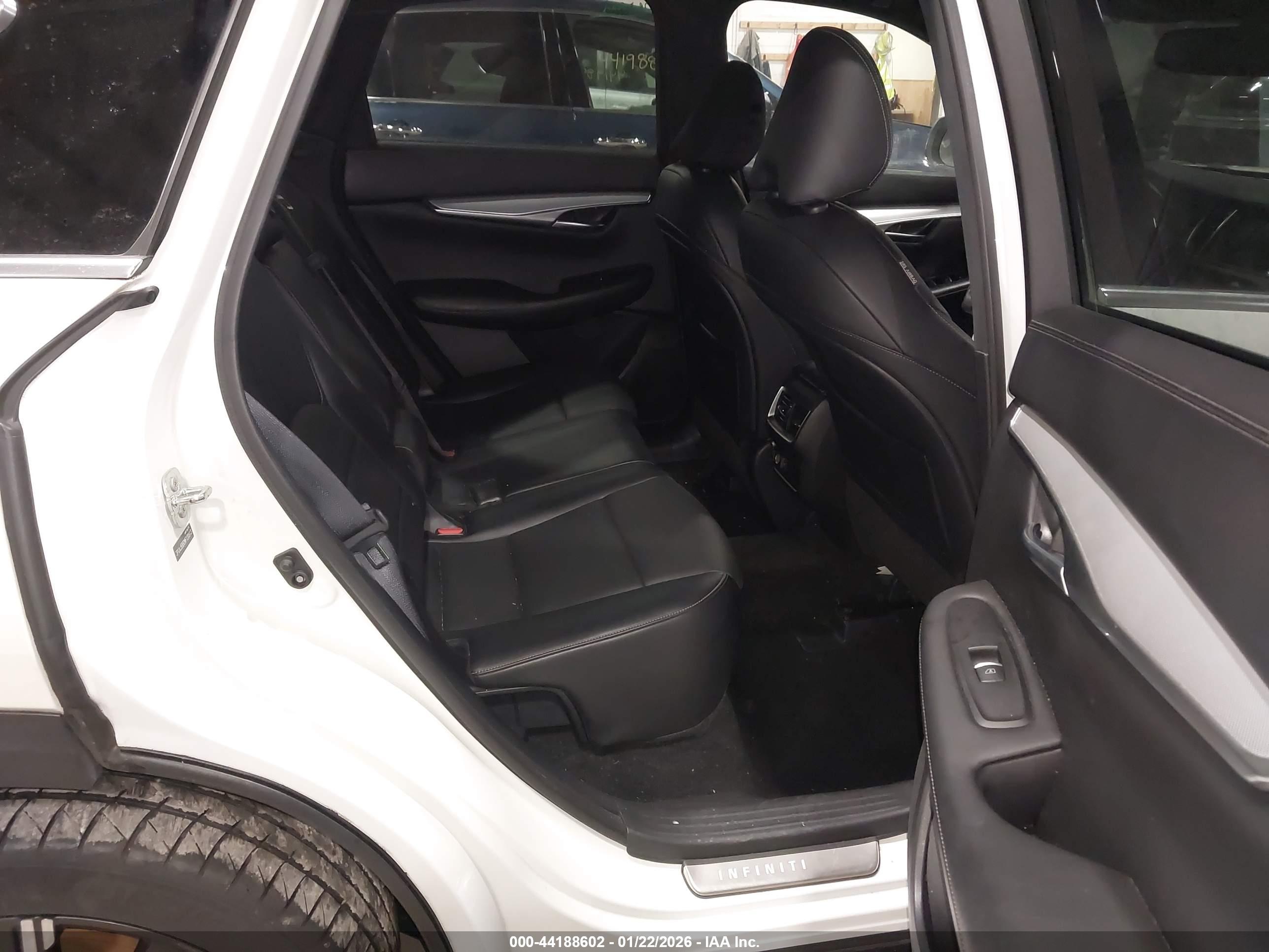 INFINITI QX50 image 8