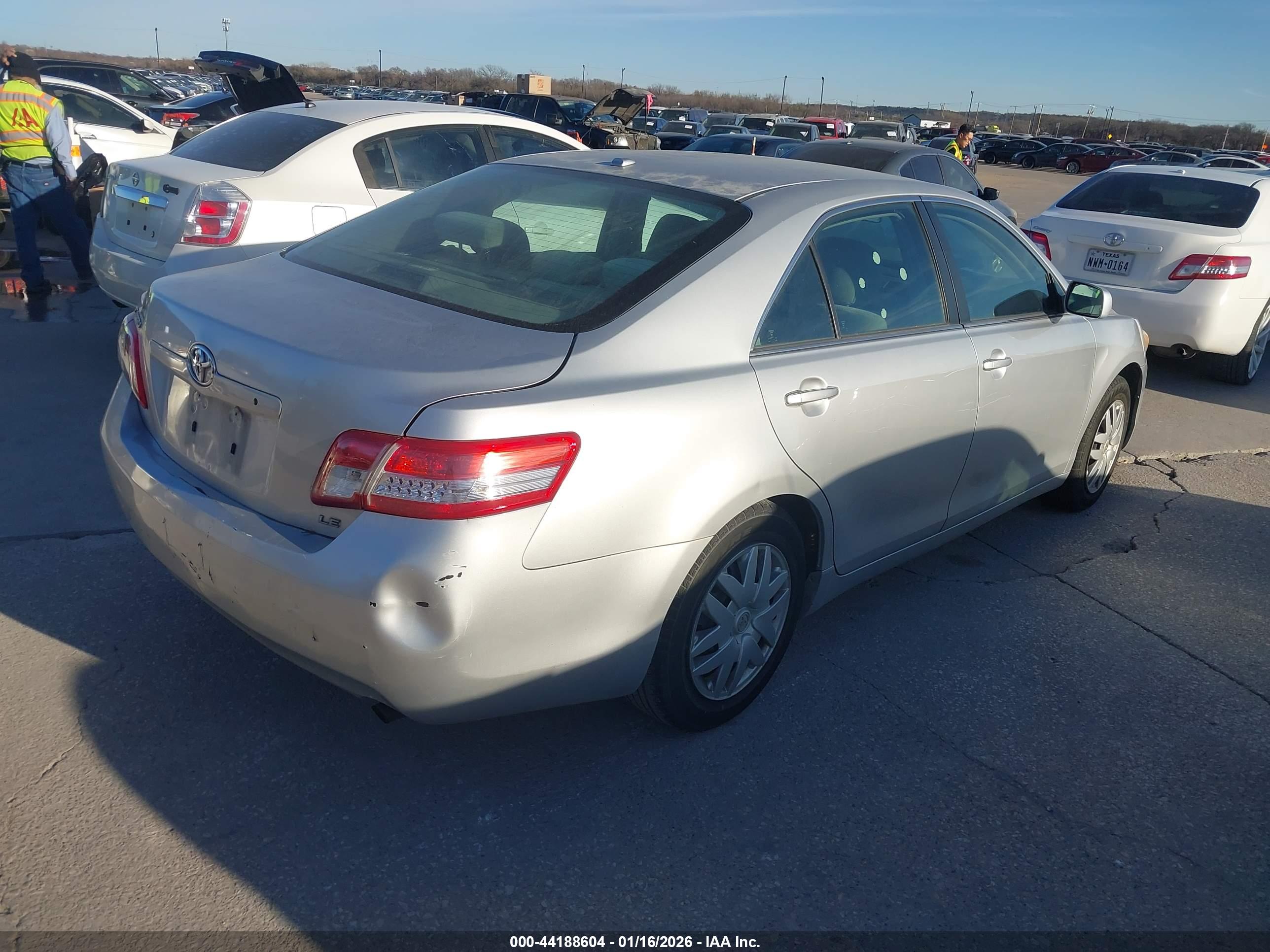 TOYOTA CAMRY image 4