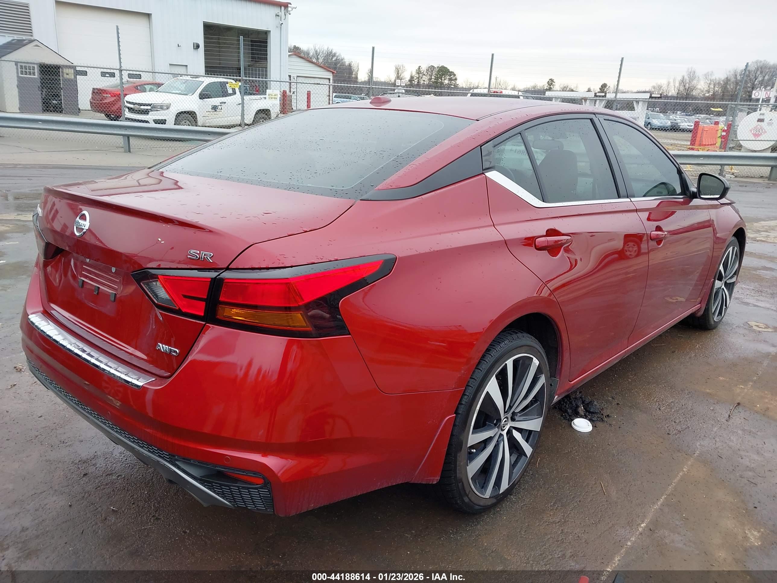 NISSAN ALTIMA image 4