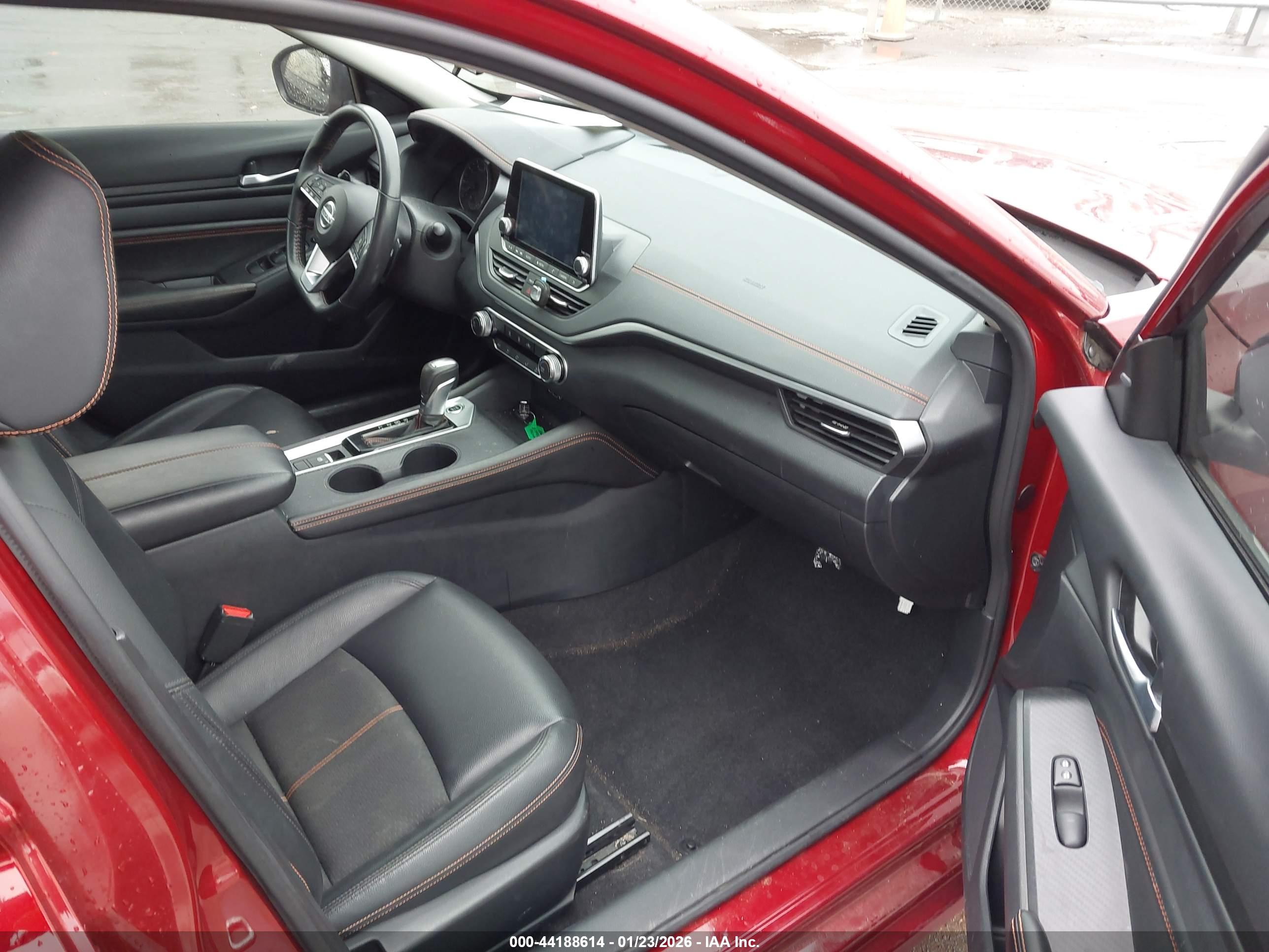 NISSAN ALTIMA image 5