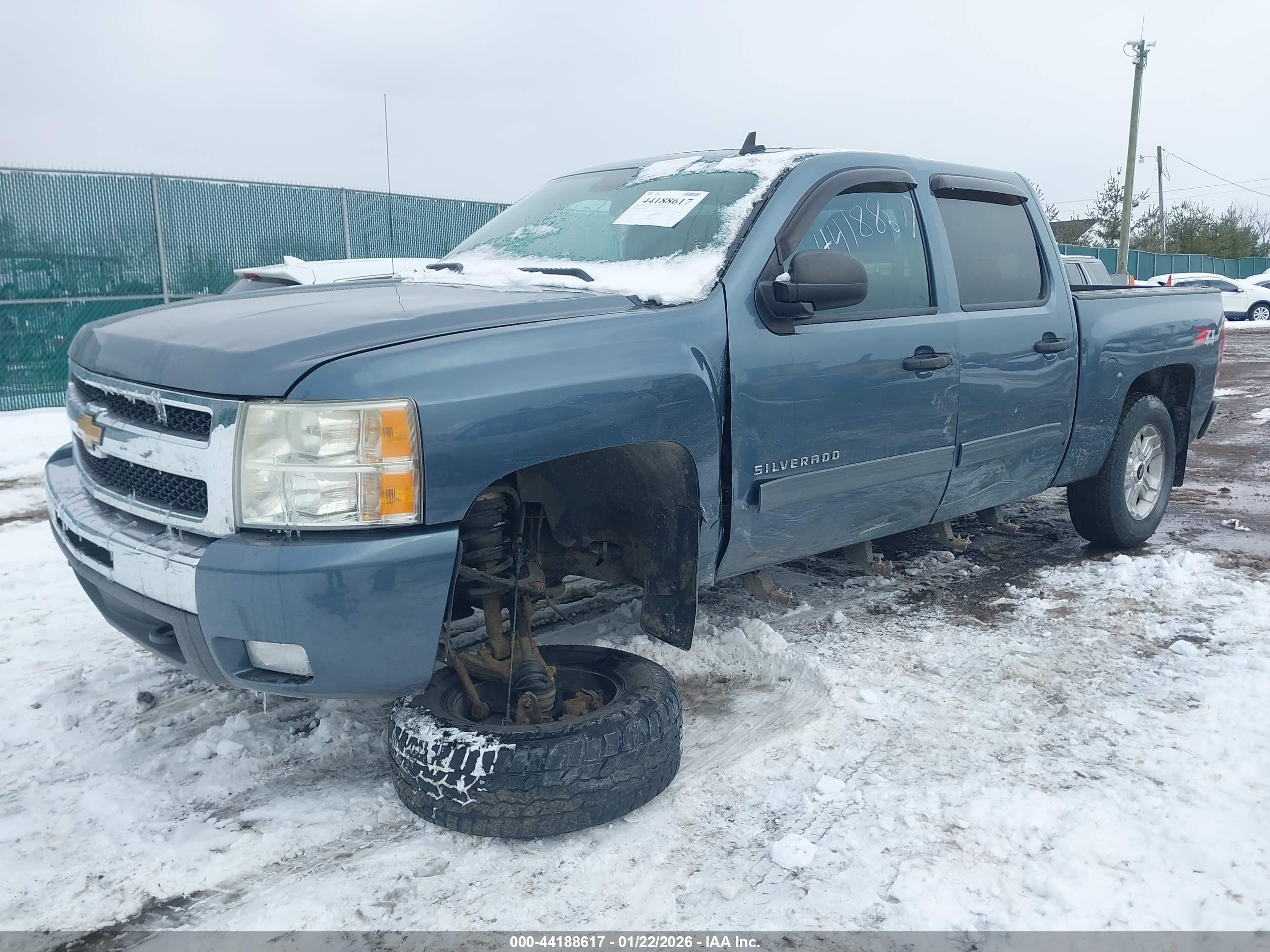 CHEVROLET SILVERADO image 2