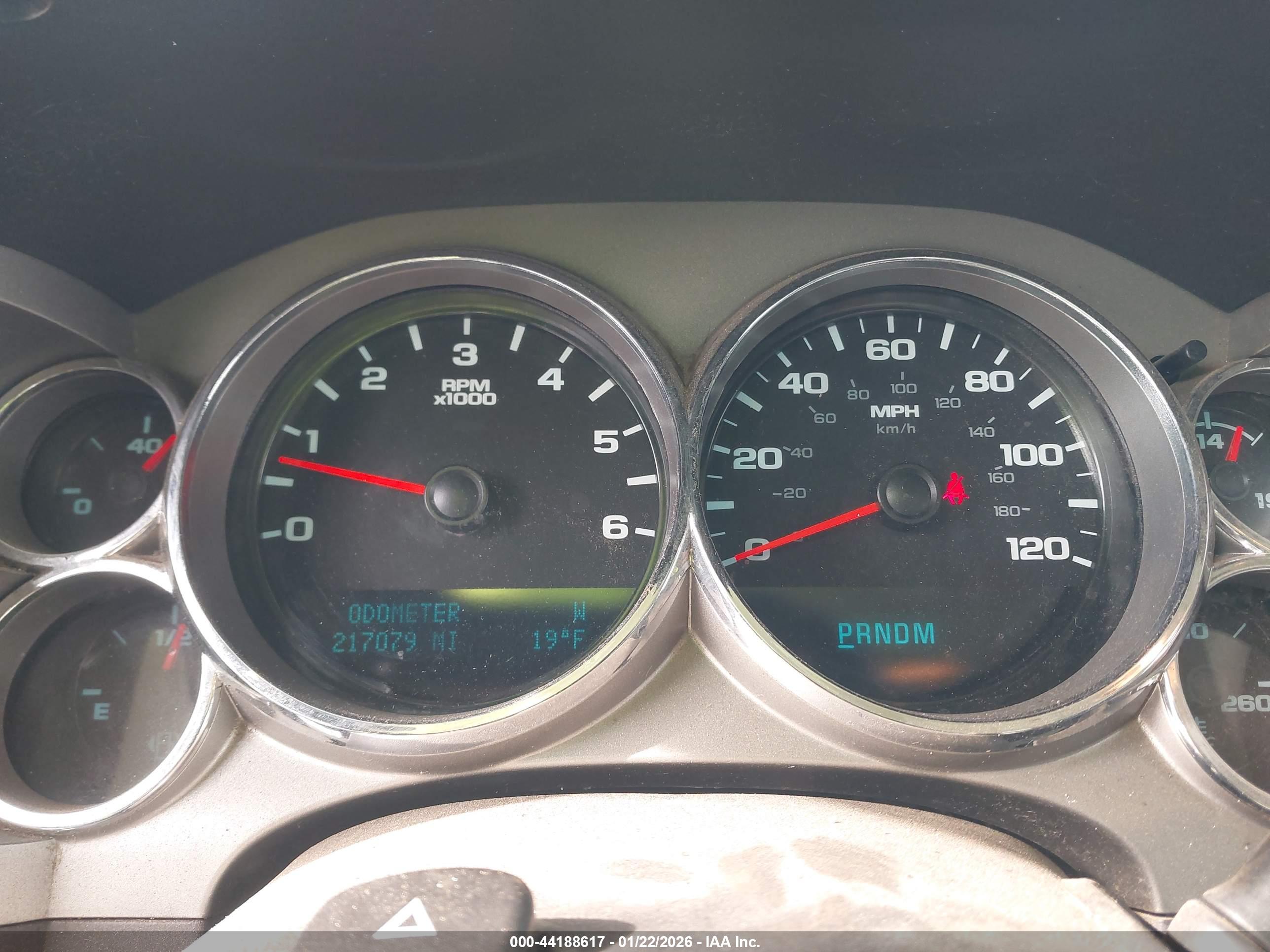 CHEVROLET SILVERADO image 7