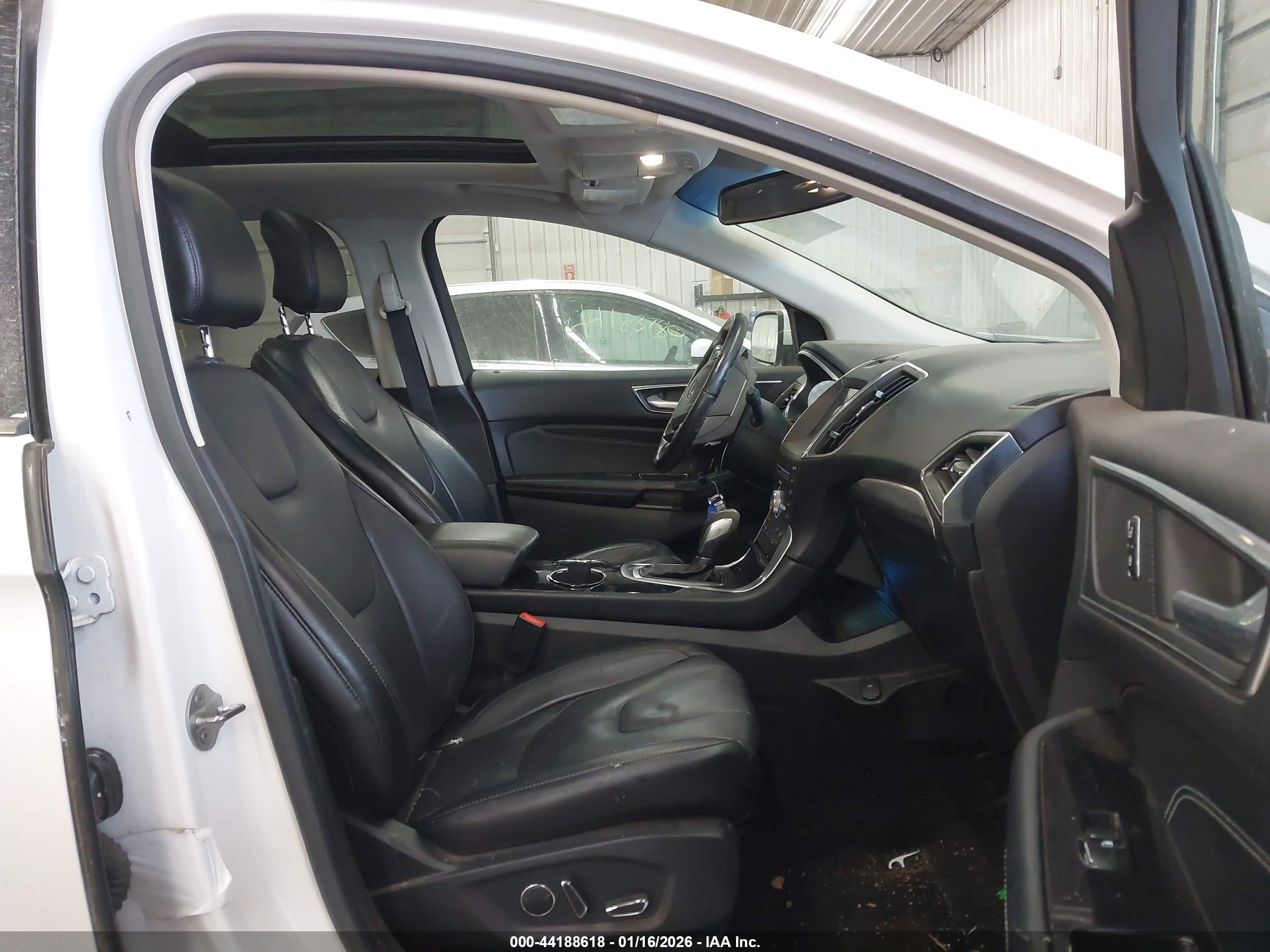 FORD EDGE image 5