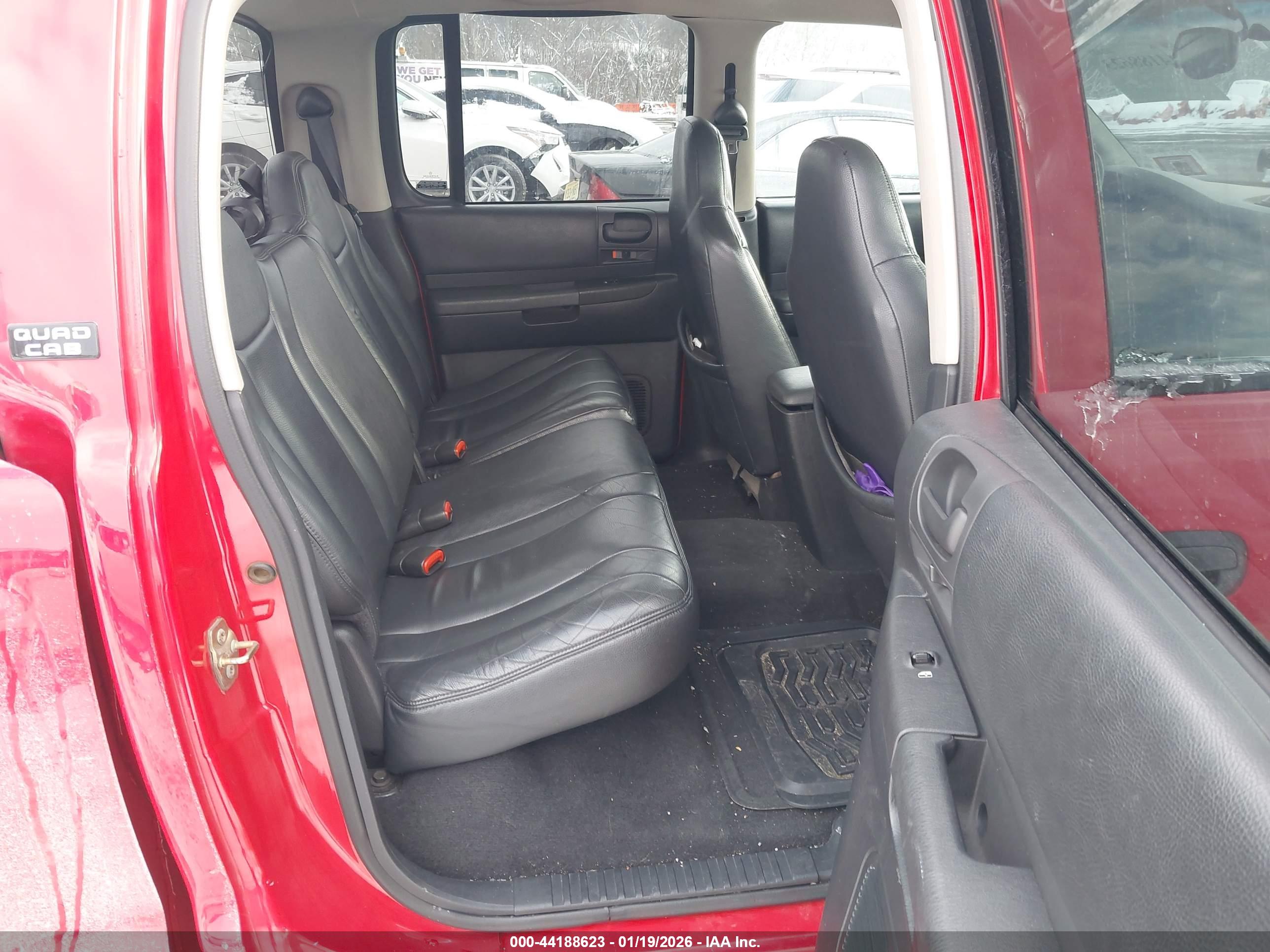 DODGE DAKOTA image 8