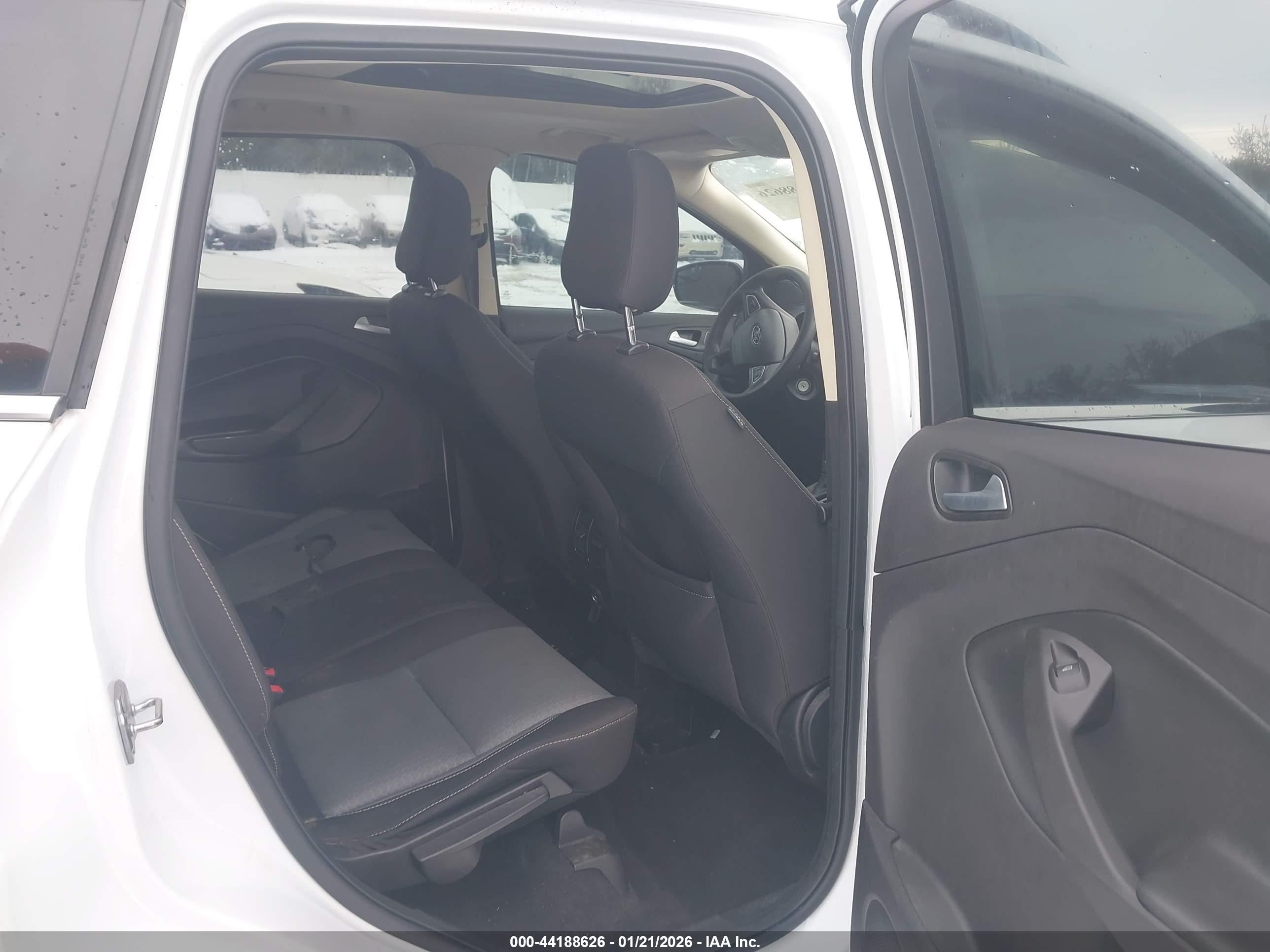 FORD ESCAPE image 8