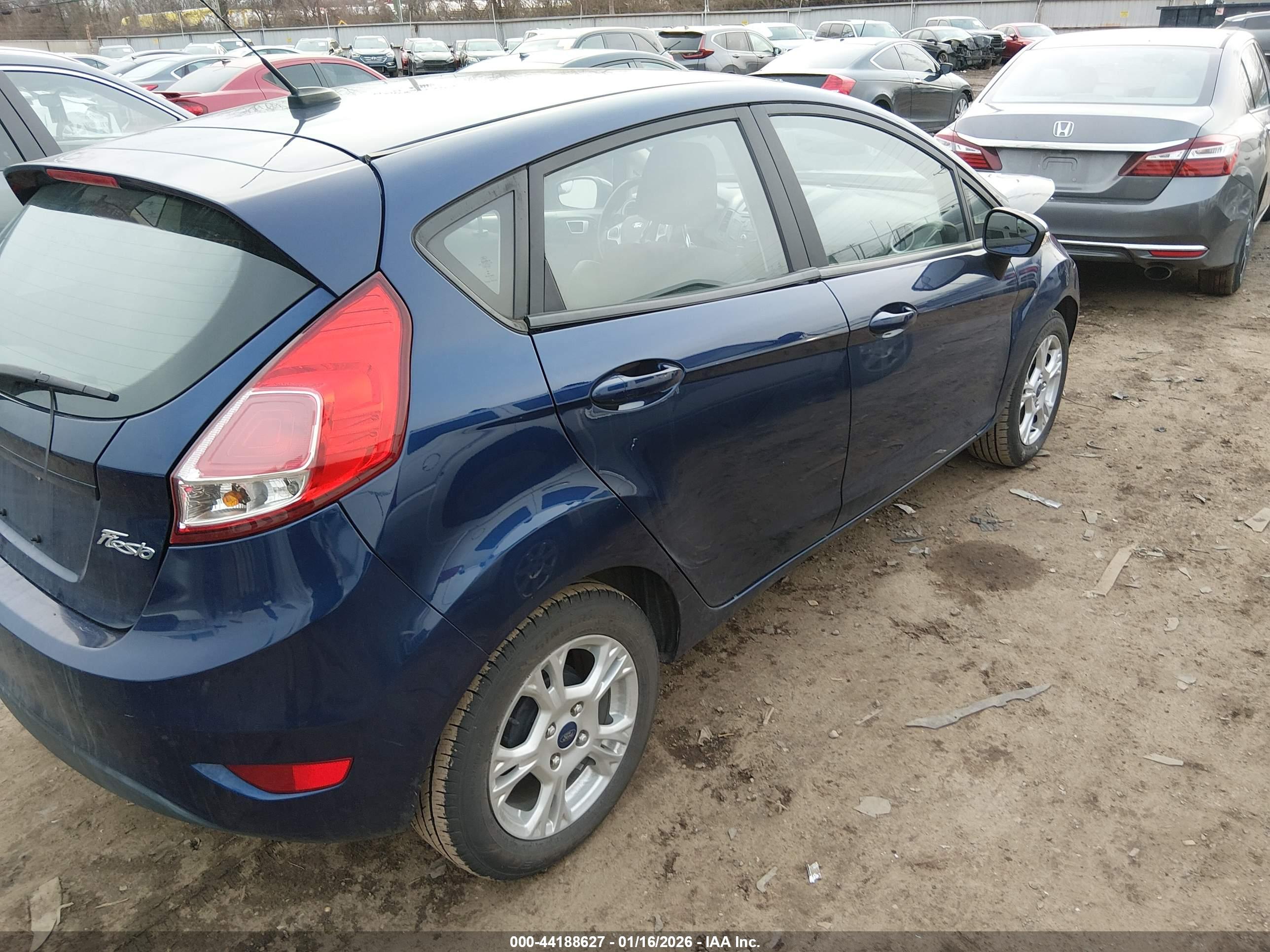 FORD FIESTA image 4
