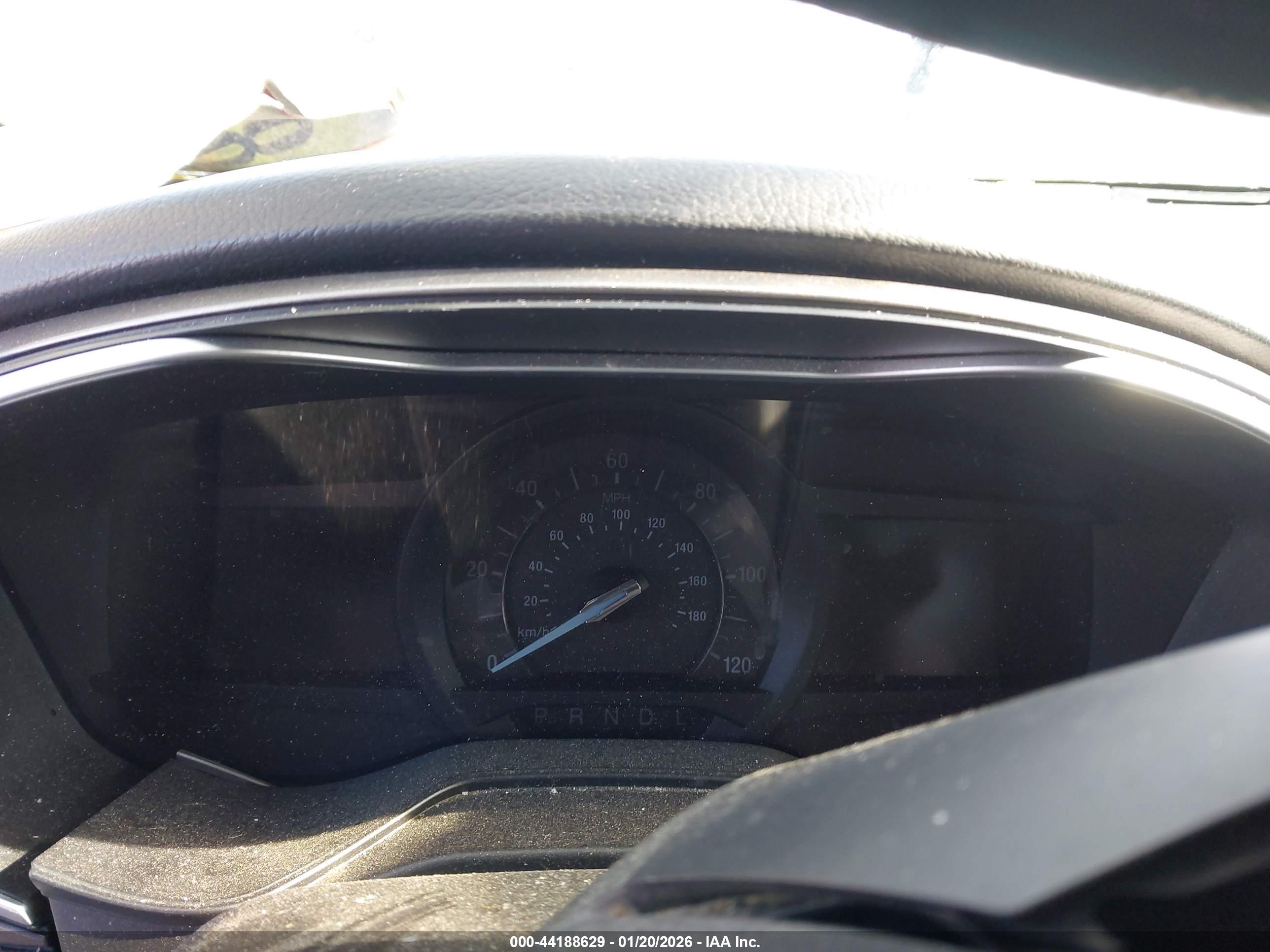 FORD FUSION image 7