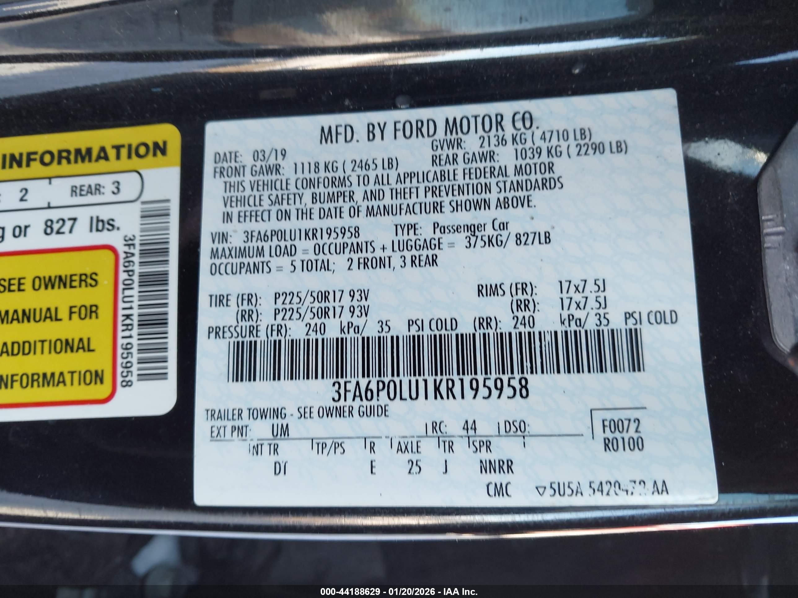 FORD FUSION image 9