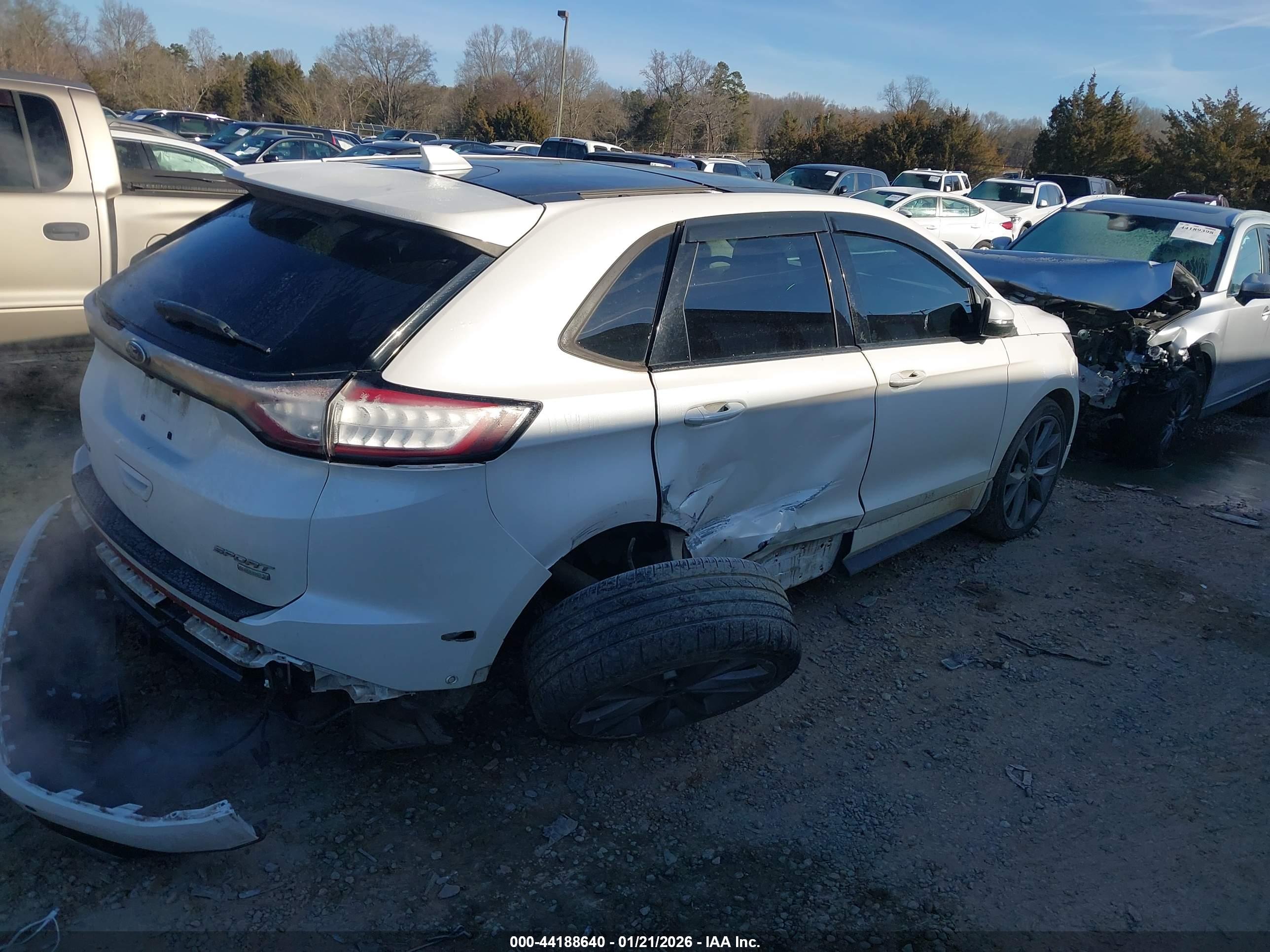 FORD EDGE image 4